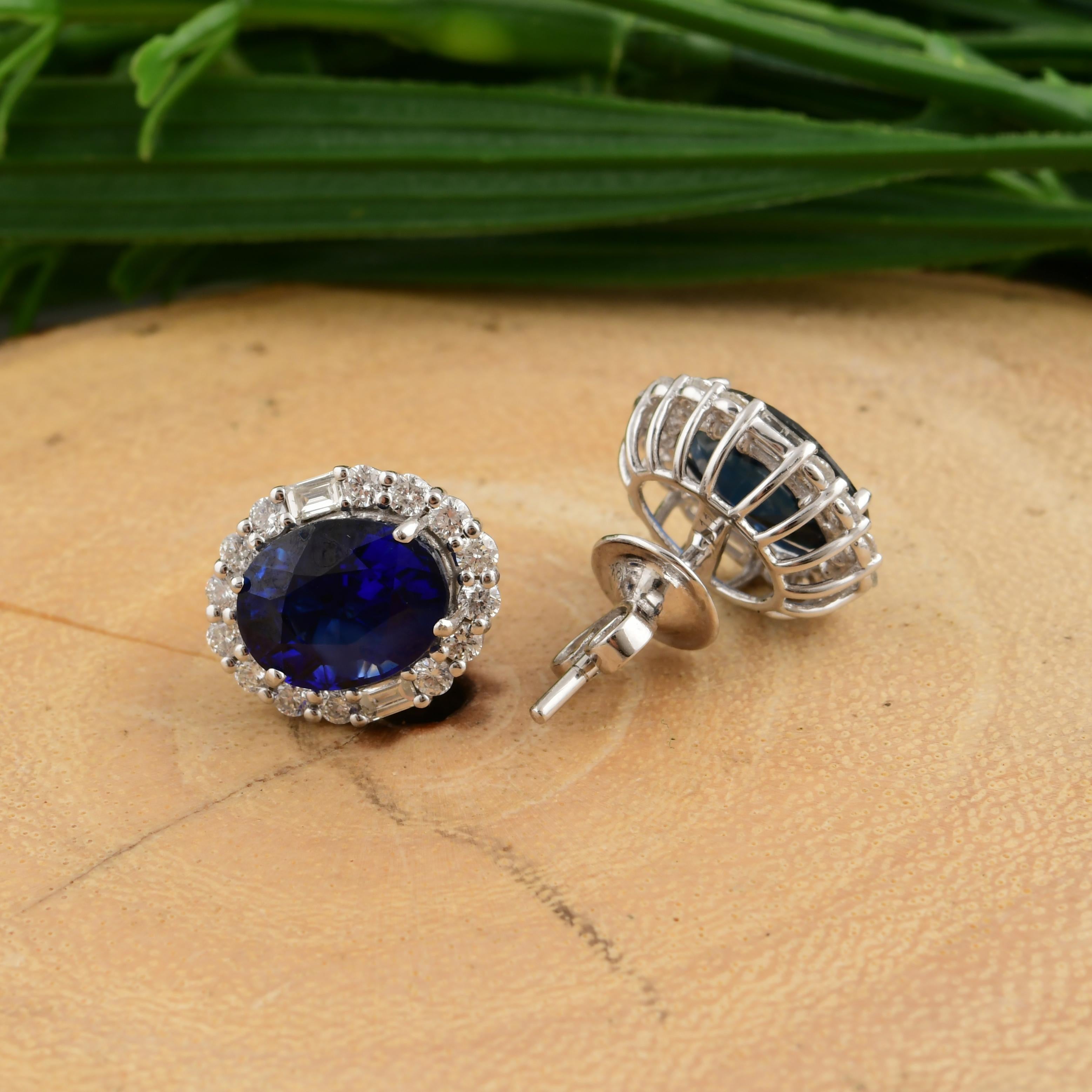 Oval Cut 6.33cts Genuine Blue Sapphire 0.86cts Diamond Halo 18k Gold Stud Earrings For Sale