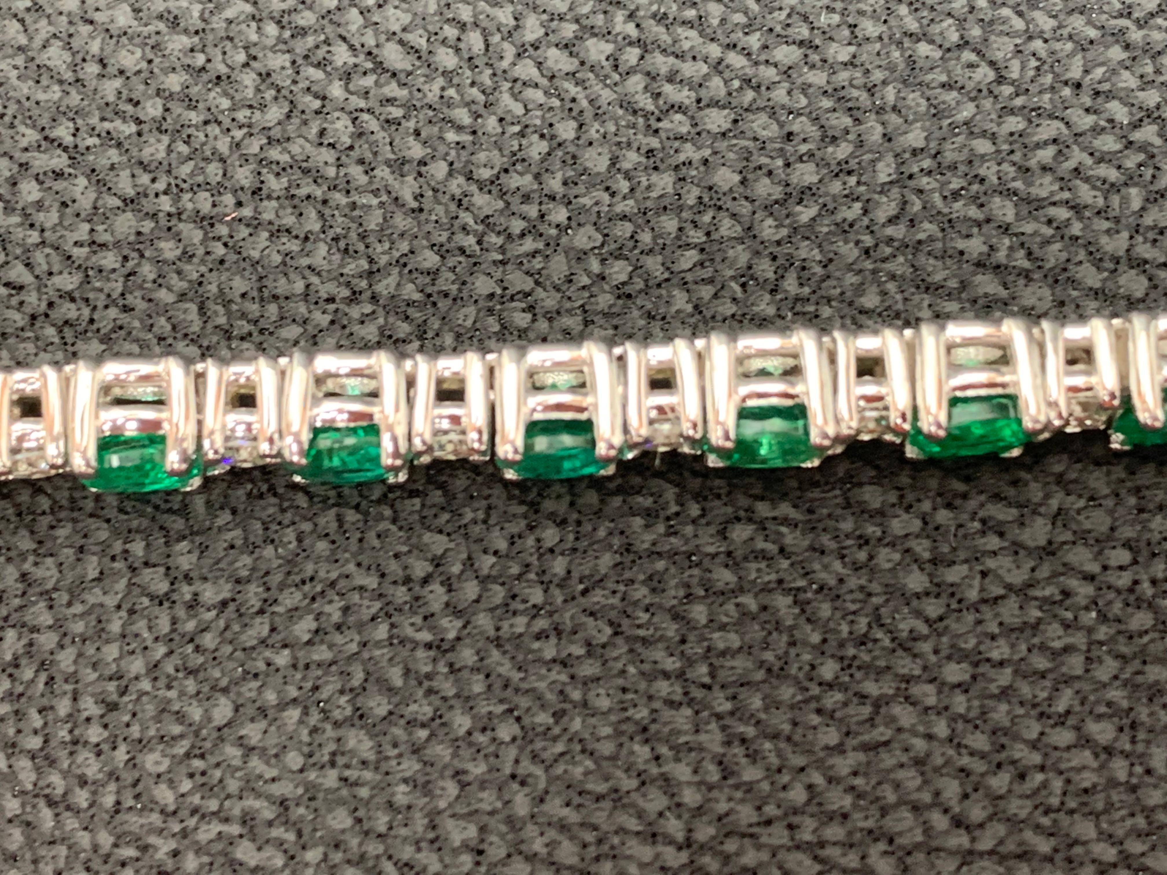 Bracelet tennis en or blanc 14 carats avec diamants et émeraudes vertes de 6,34 carats en vente 8