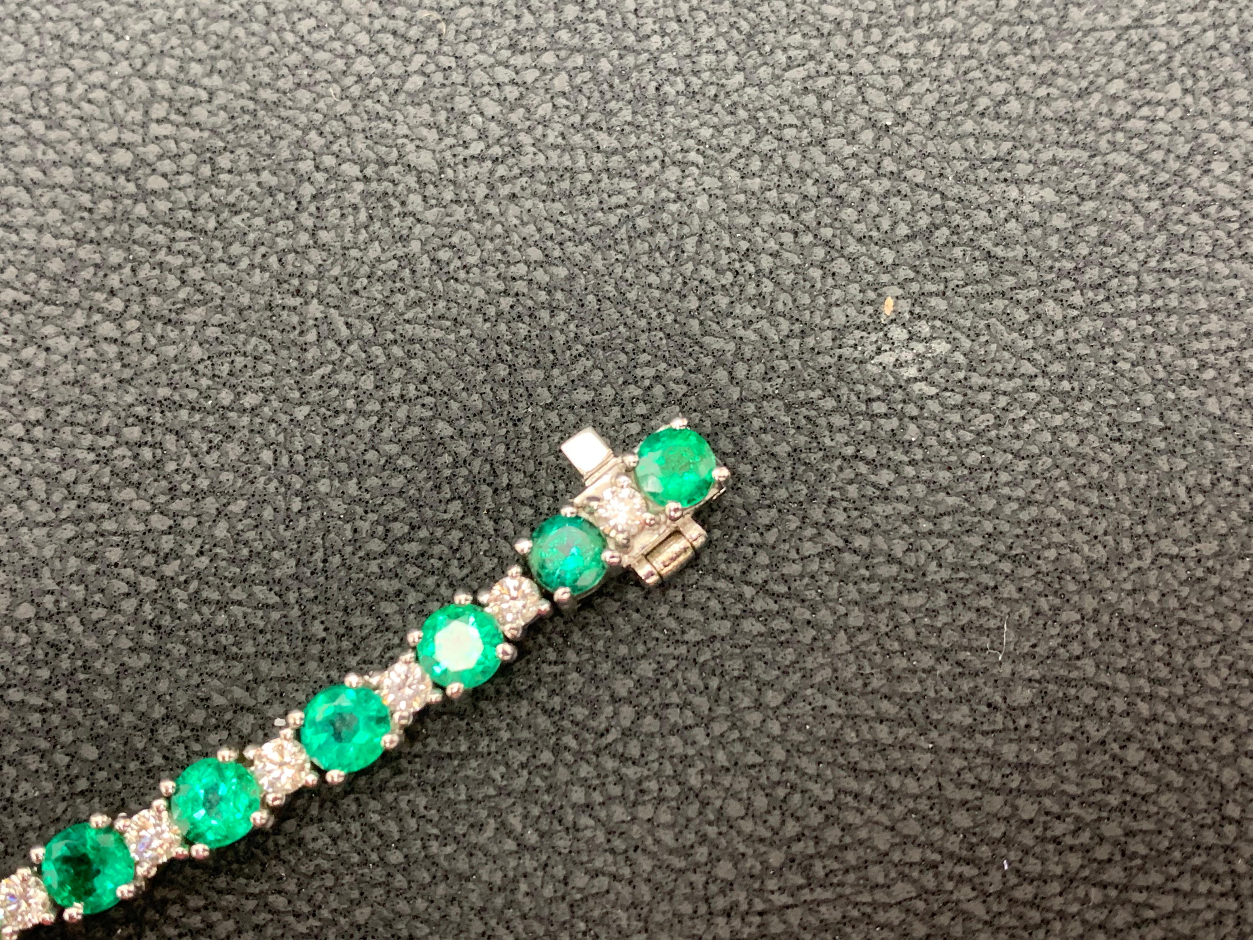 Bracelet tennis en or blanc 14 carats avec diamants et émeraudes vertes de 6,34 carats en vente 11