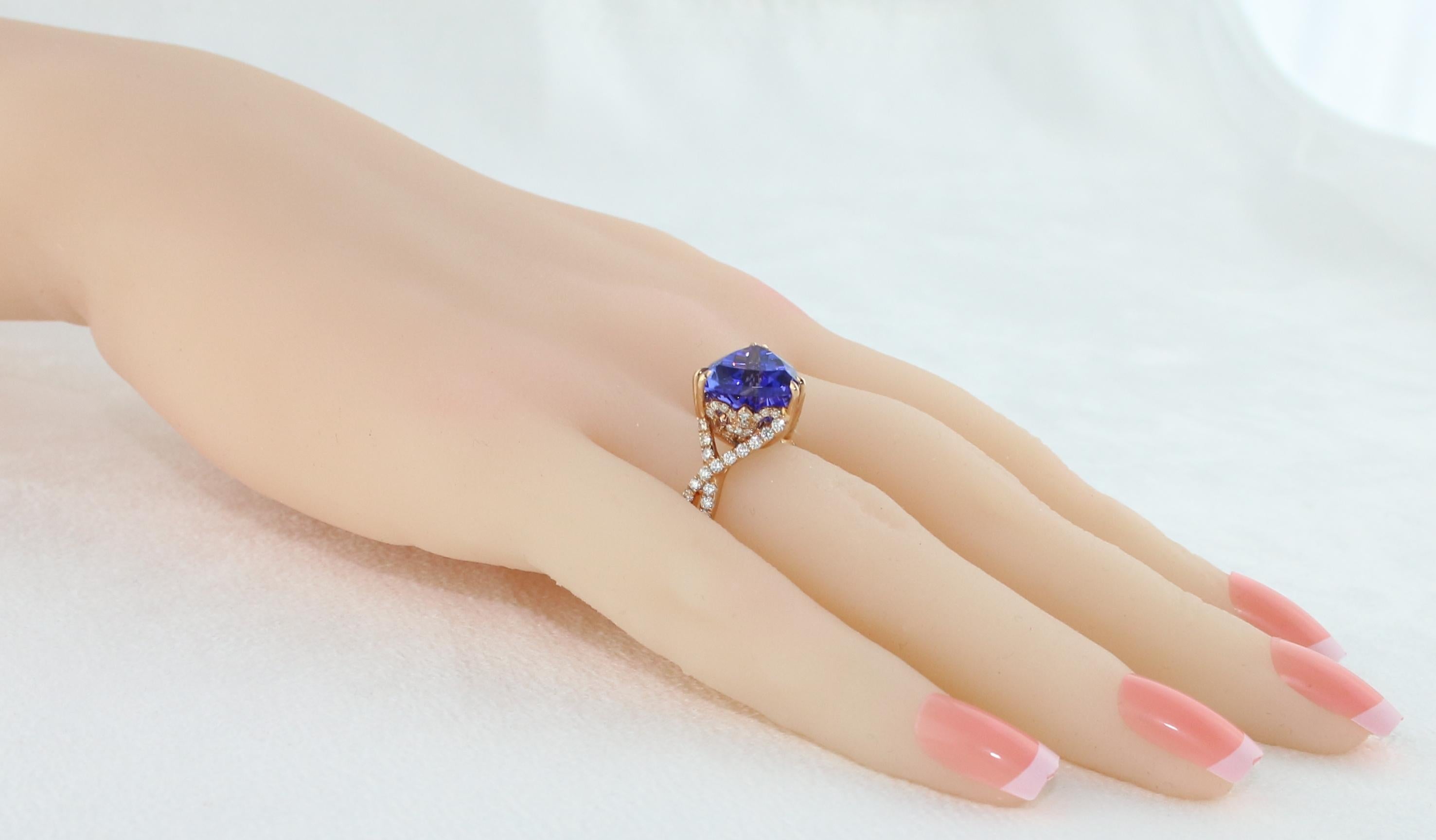 6.34 Carat Trillion Cut Tanzanite Diamond Rose Gold Ring 3