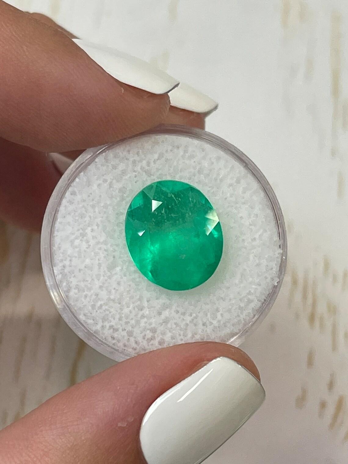 6.35 Carat 13x11 Neon Green Colombian Emerald - Oval Cut  May Birthstone Gem For Sale 2