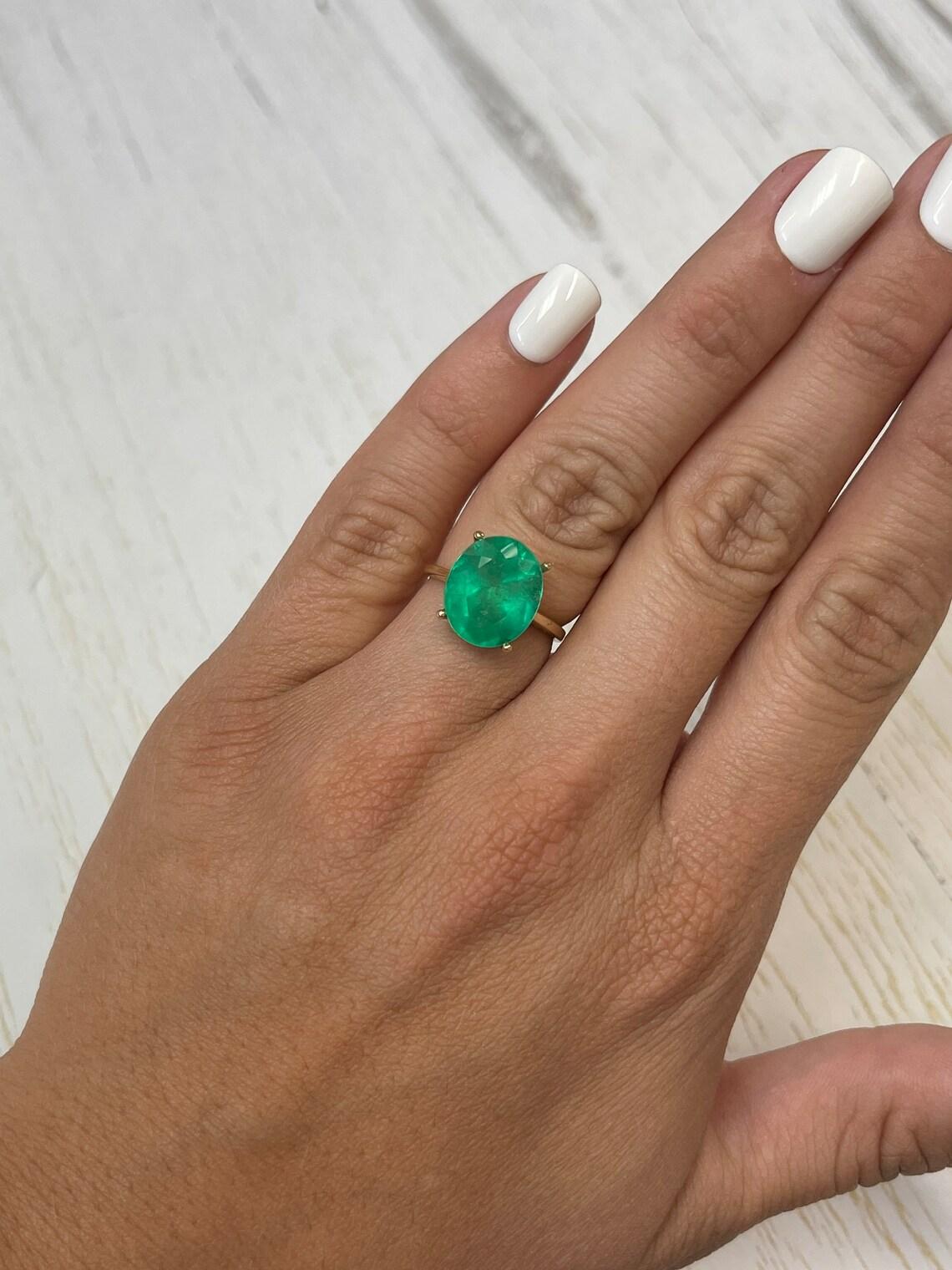 6.35 Carat 13x11 Neon Green Colombian Emerald - Oval Cut  May Birthstone Gem For Sale 4