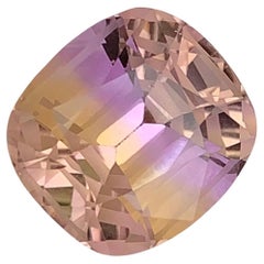 Pierre précieuse ametrine naturelle non sertie de 6,35 carats en forme de cygne provenant de mines du Brésil