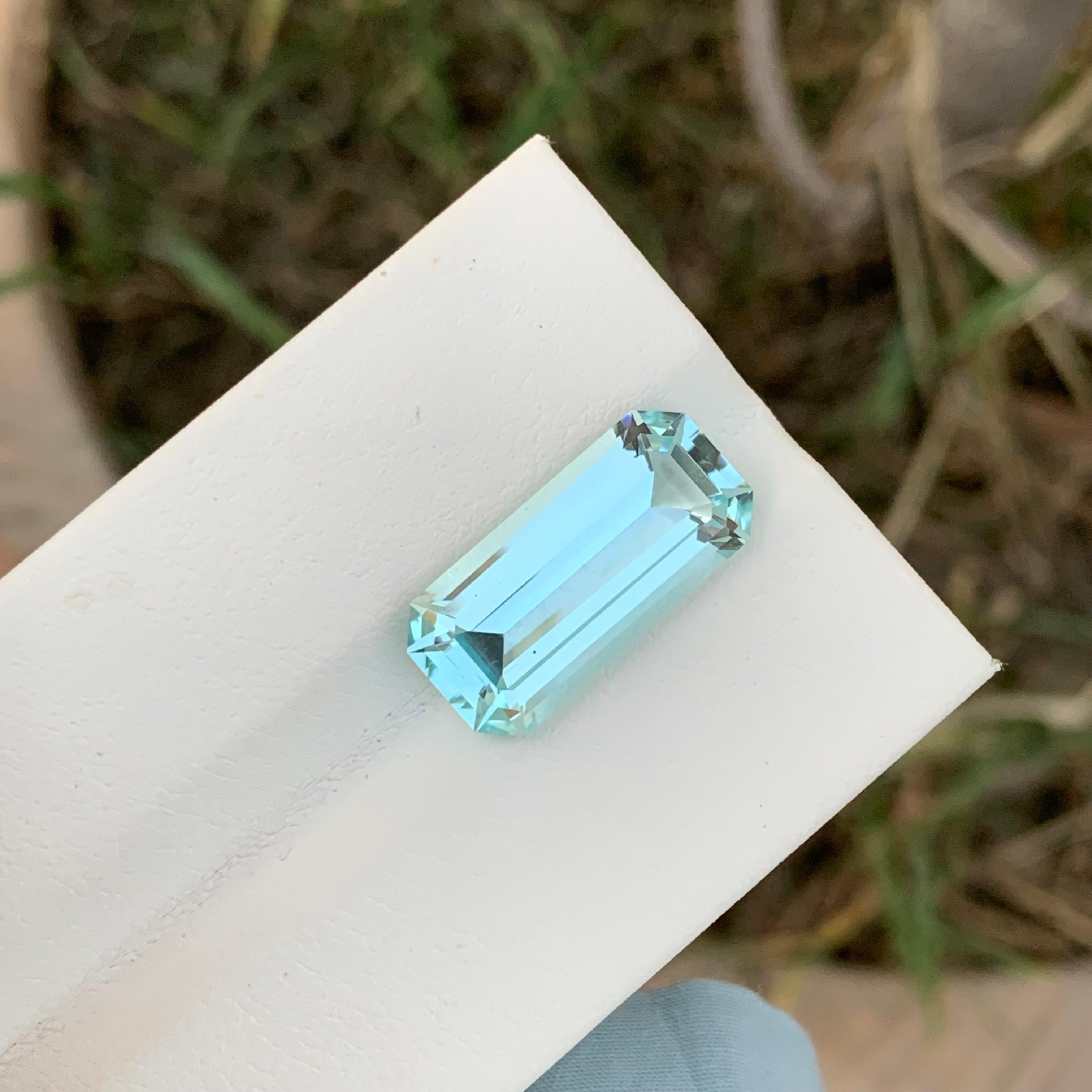6.35 Carat Natural Loose Aquamarine Emerald Shape Gem For Necklace Jewellery For Sale 5