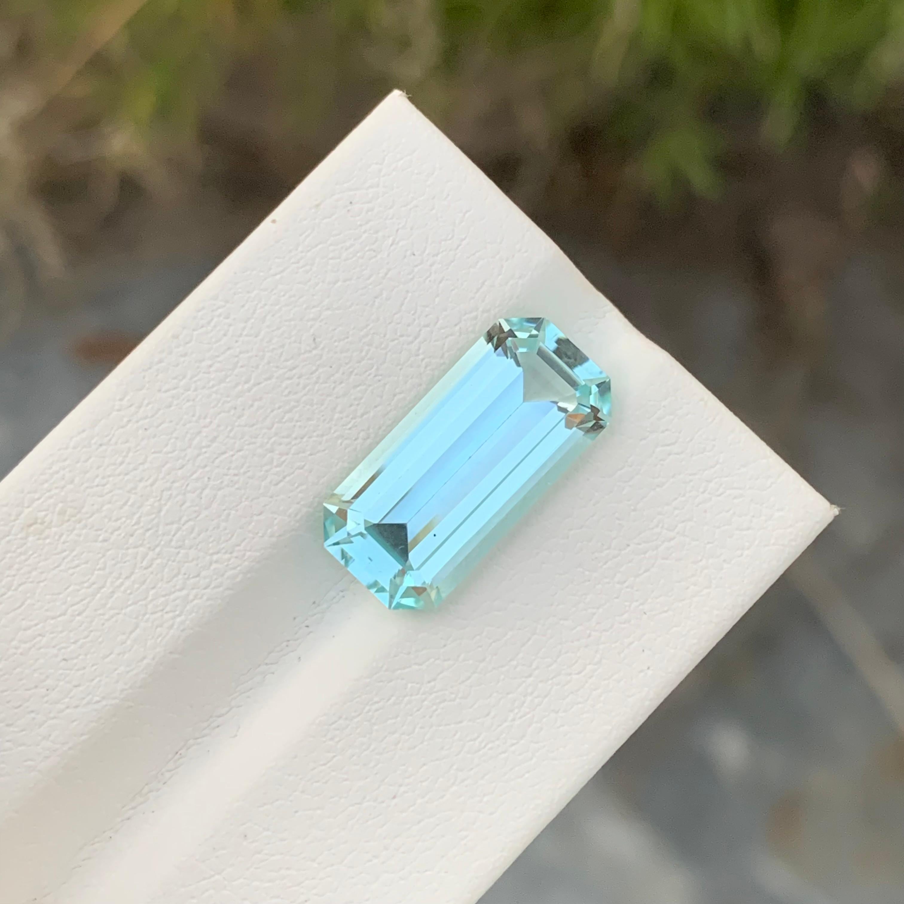 6.35 Carat Natural Loose Aquamarine Emerald Shape Gem For Necklace Jewellery  For Sale 6