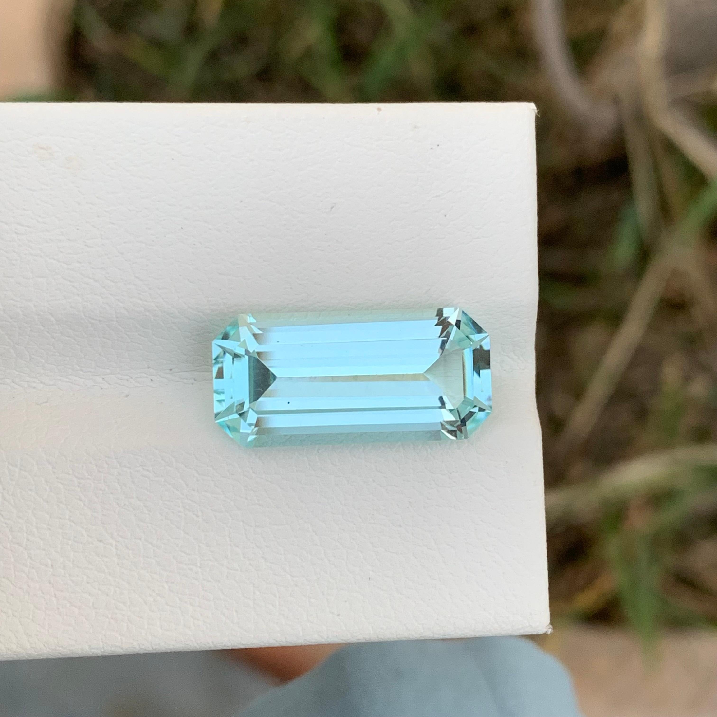 6.35 Carat Natural Loose Aquamarine Emerald Shape Gem For Necklace Jewellery For Sale 3