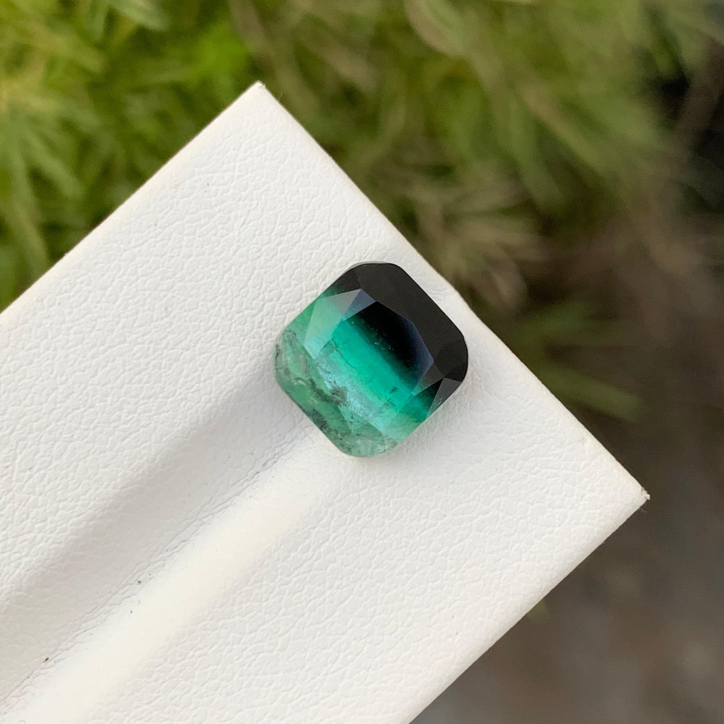 6.35 Carat Natural Loose Bi Colour Tourmaline Cushion Shape Gem For Necklace en vente 1