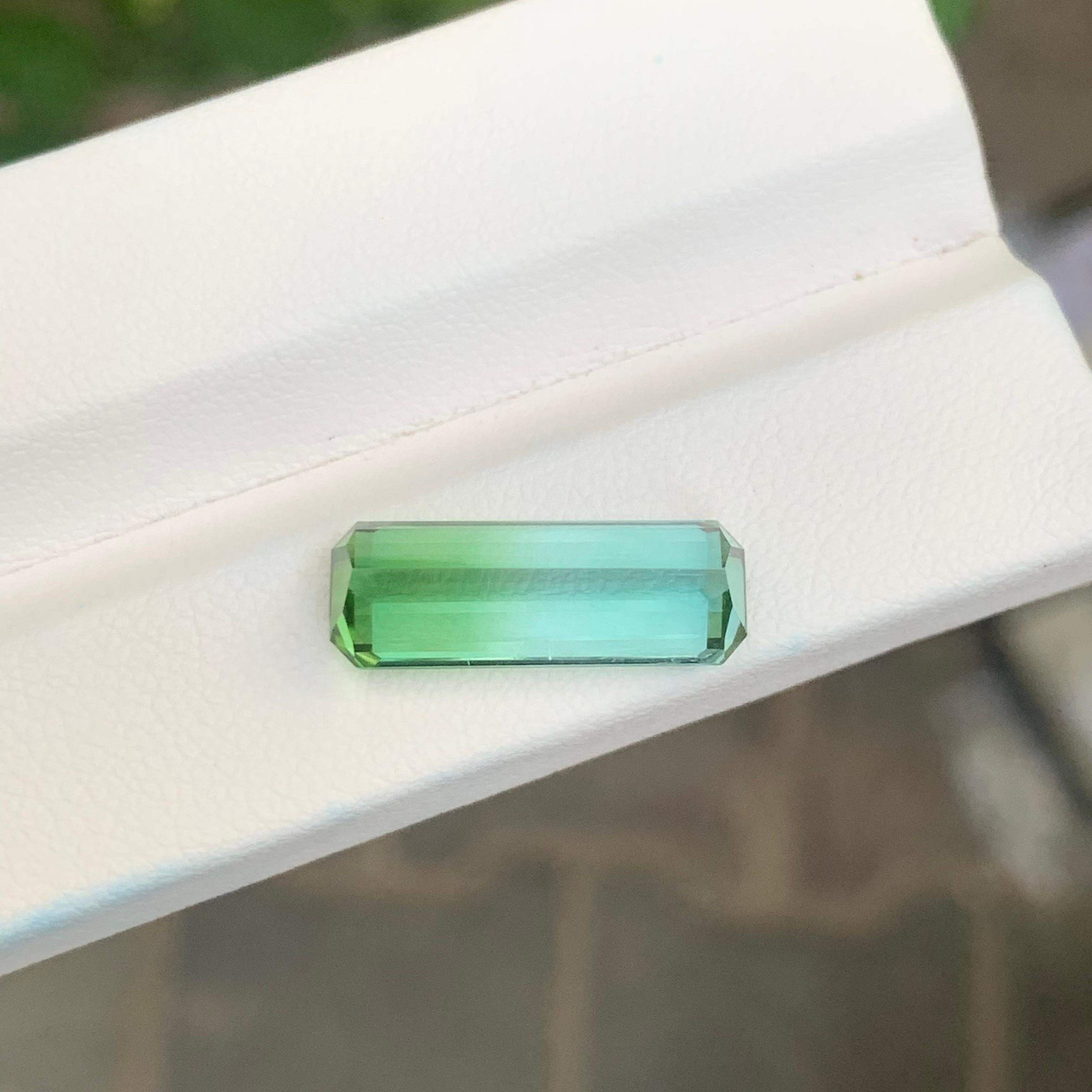 6.35 Karat natürlicher loser zweifarbiger Turmalin in Smaragdform Edelstein im Angebot 5