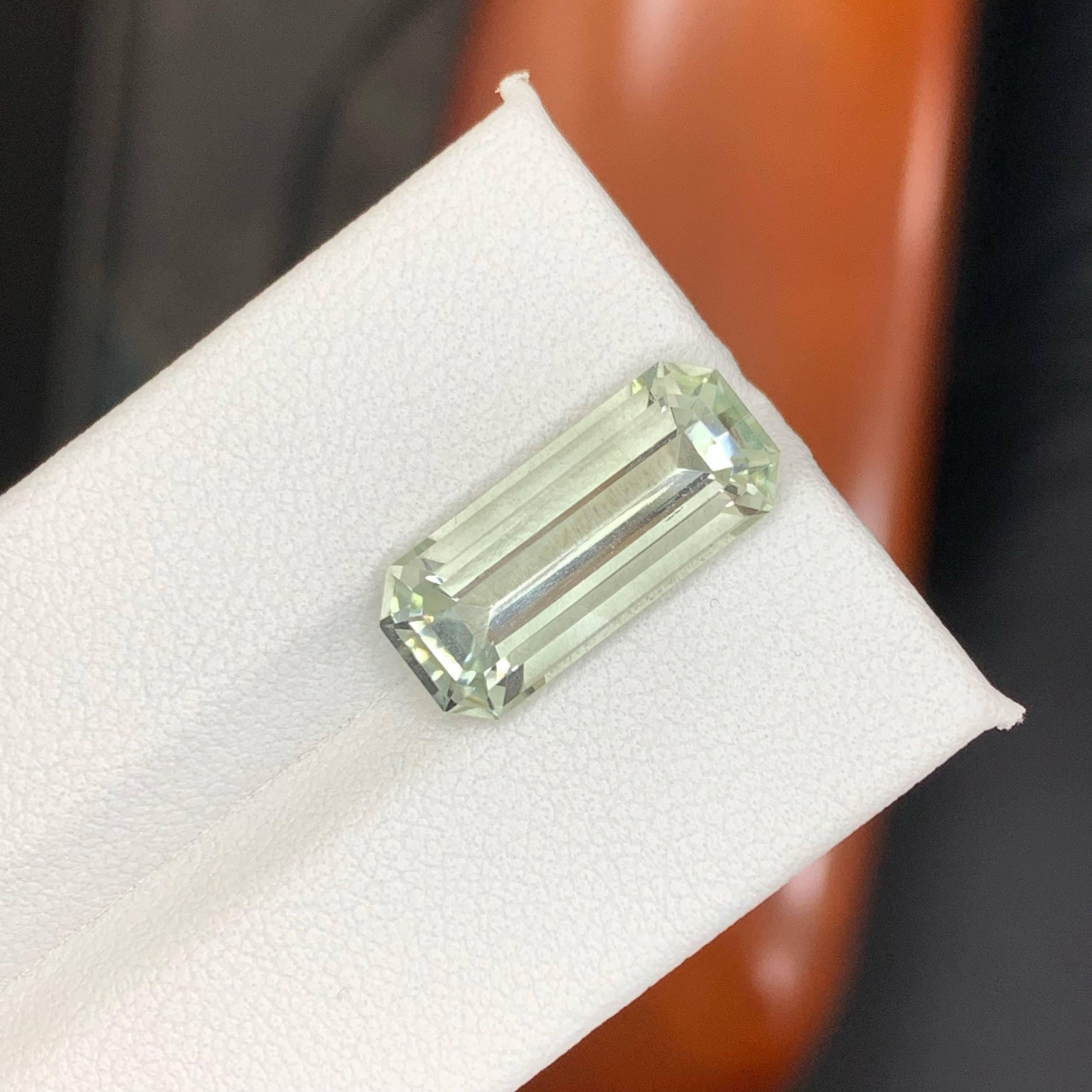 6.35 Carat Natural Loose Greenish Amethyst Stone Emerald Cut African Gemstone en venta 4