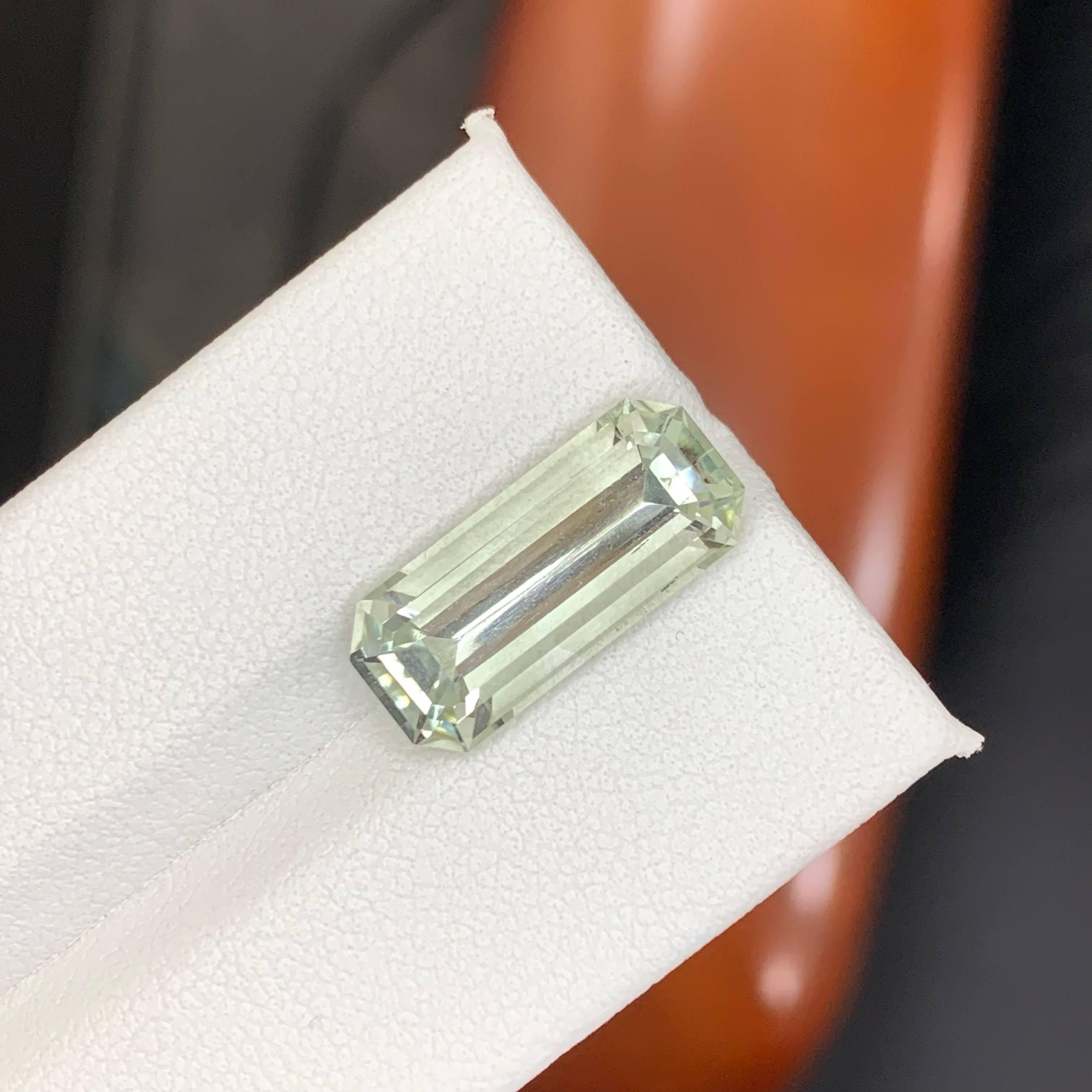 6.35 Carat Natural Loose Greenish Amethyst Stone Emerald Cut African Gemstone en venta 5