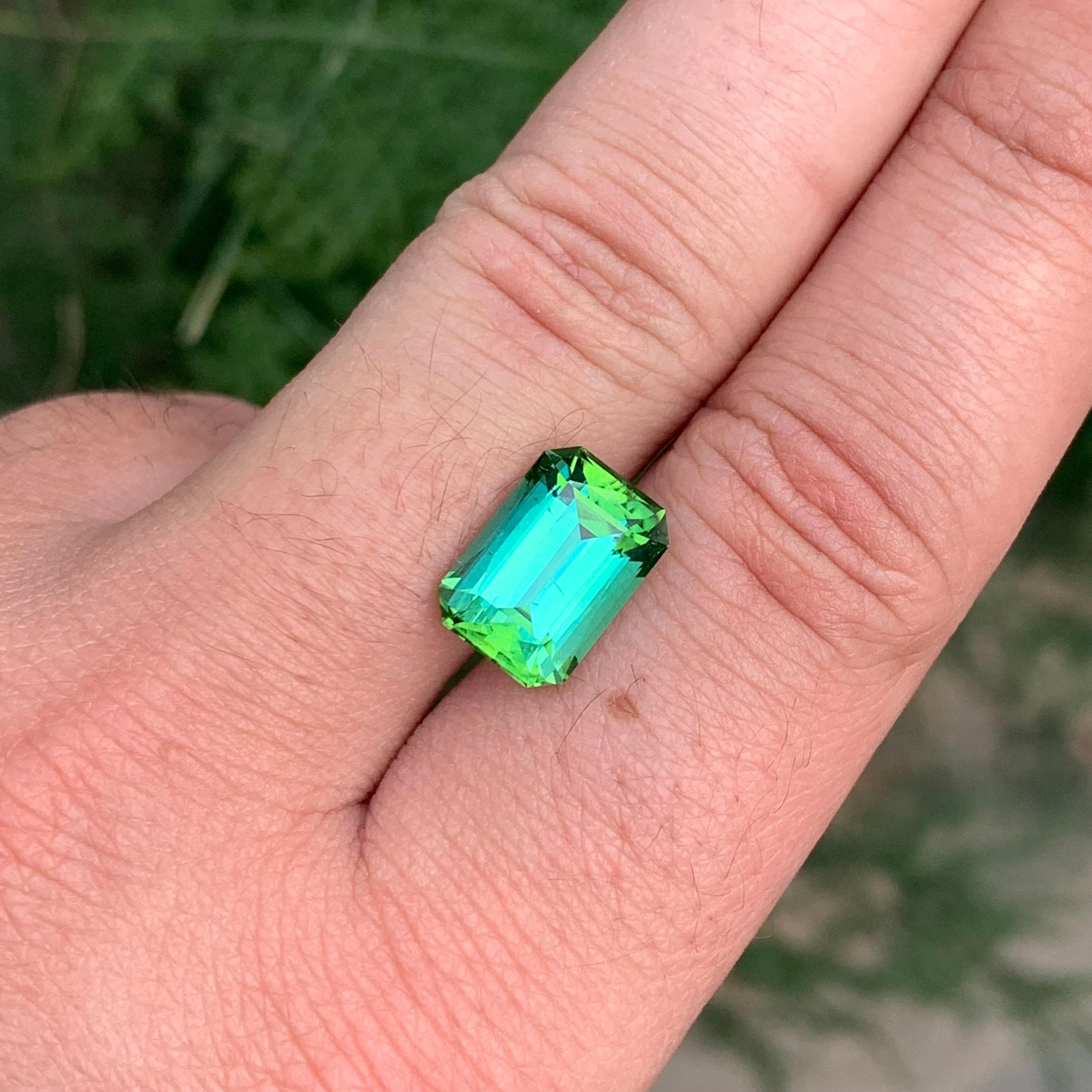 6.35 Carats Loose Lagoonish Green Tourmaline Gemstone (Tourmaline verte lagunaire en vrac) en vente 7