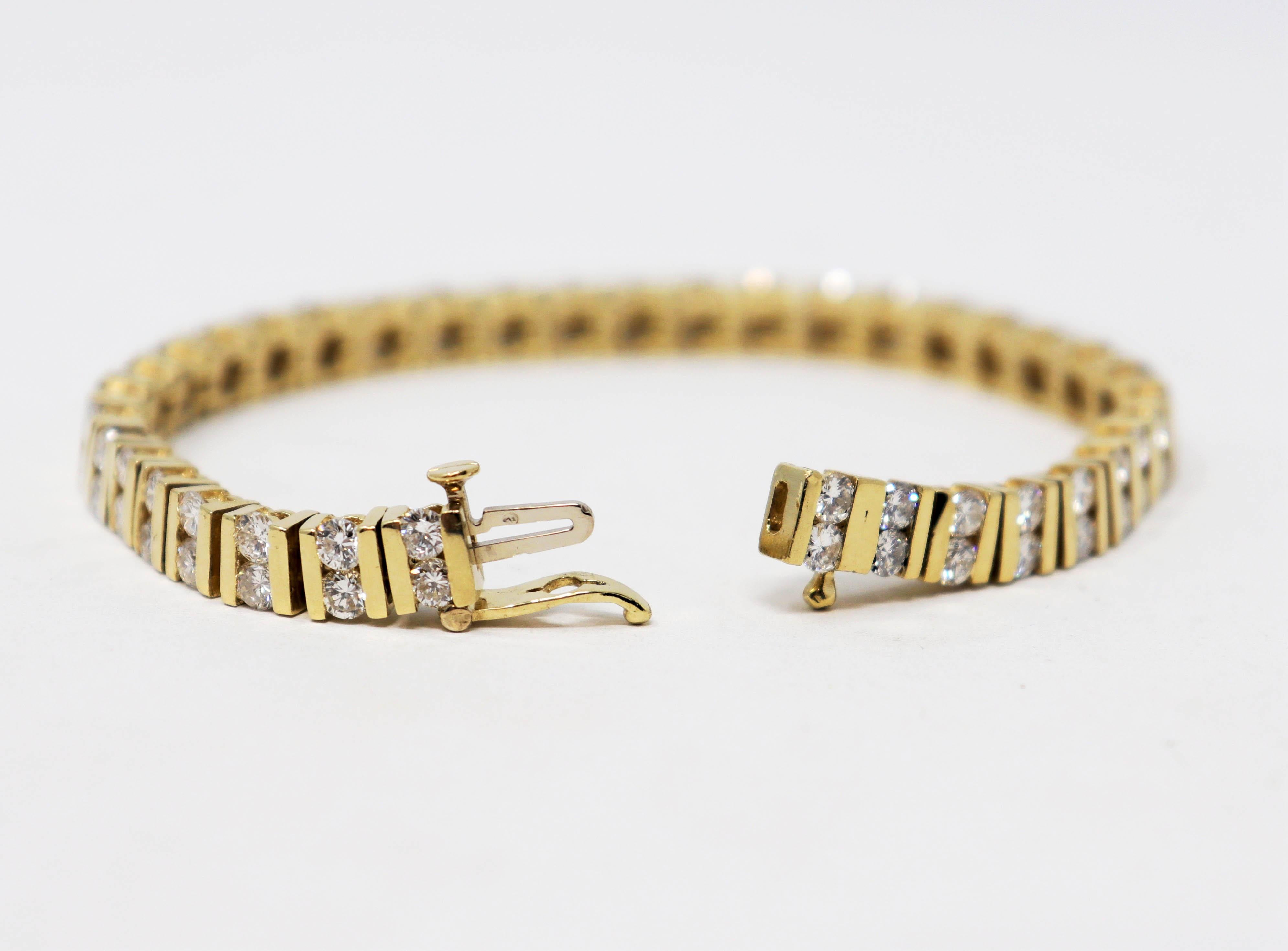 Round Cut 6.35 Carats Total Round Diamond Bar Link Tennis Bracelet in 14 Karat Yellow Gold For Sale