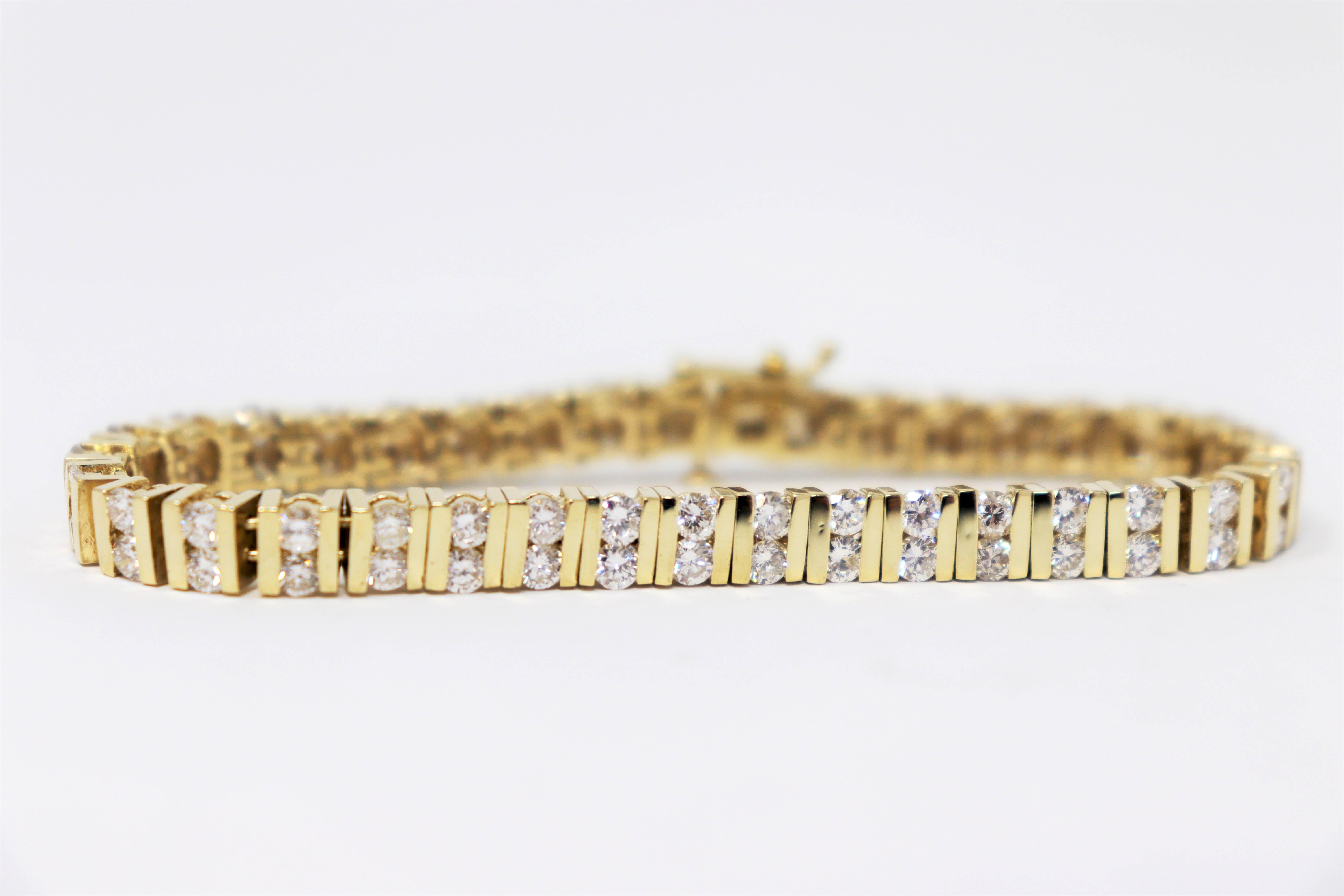 Women's 6.35 Carats Total Round Diamond Bar Link Tennis Bracelet in 14 Karat Yellow Gold For Sale