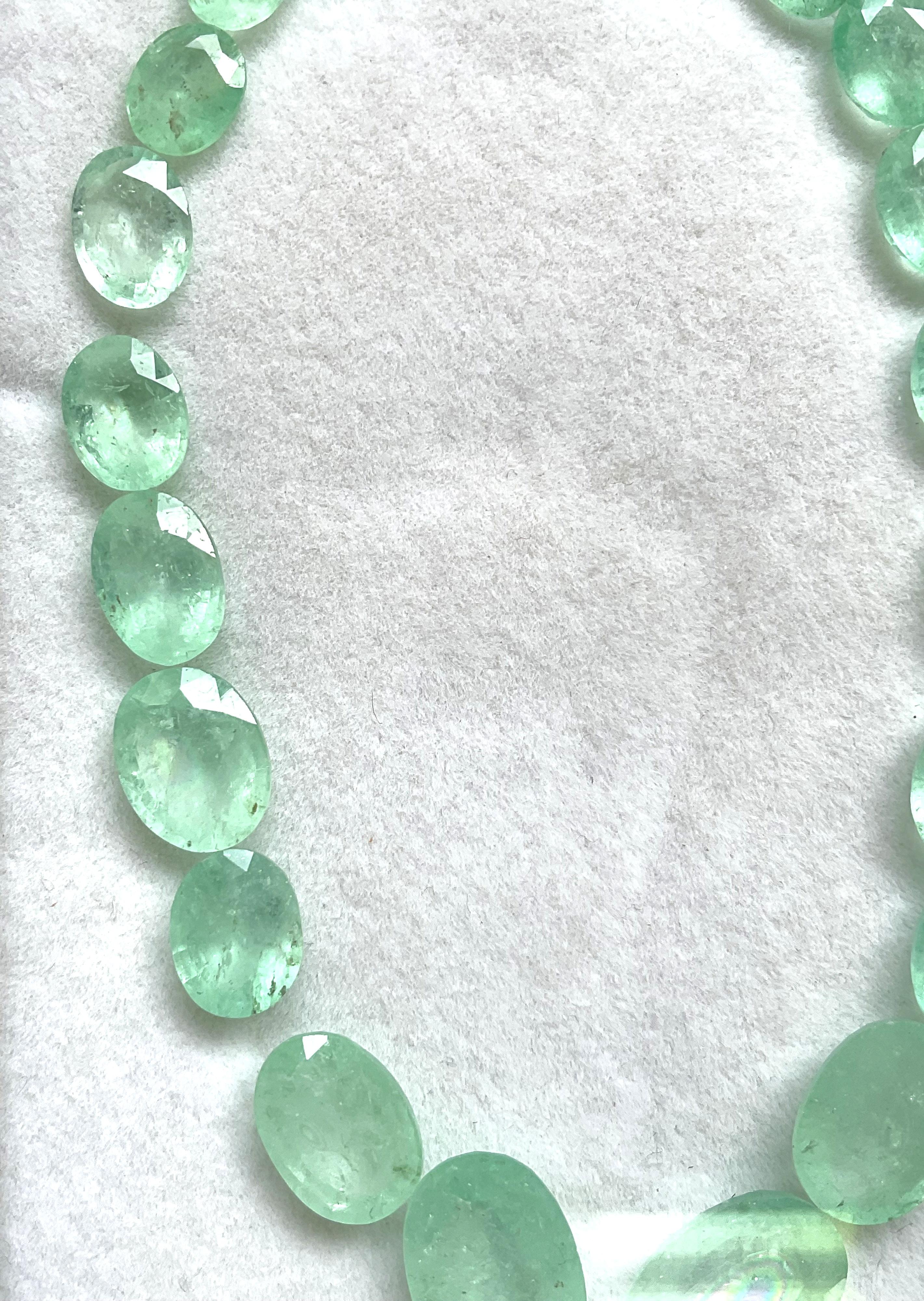 63.56 Carats Emerald Oval Cut stone Layout For Fine Jewelry Natural Gemstone In New Condition In Jaipur, RJ