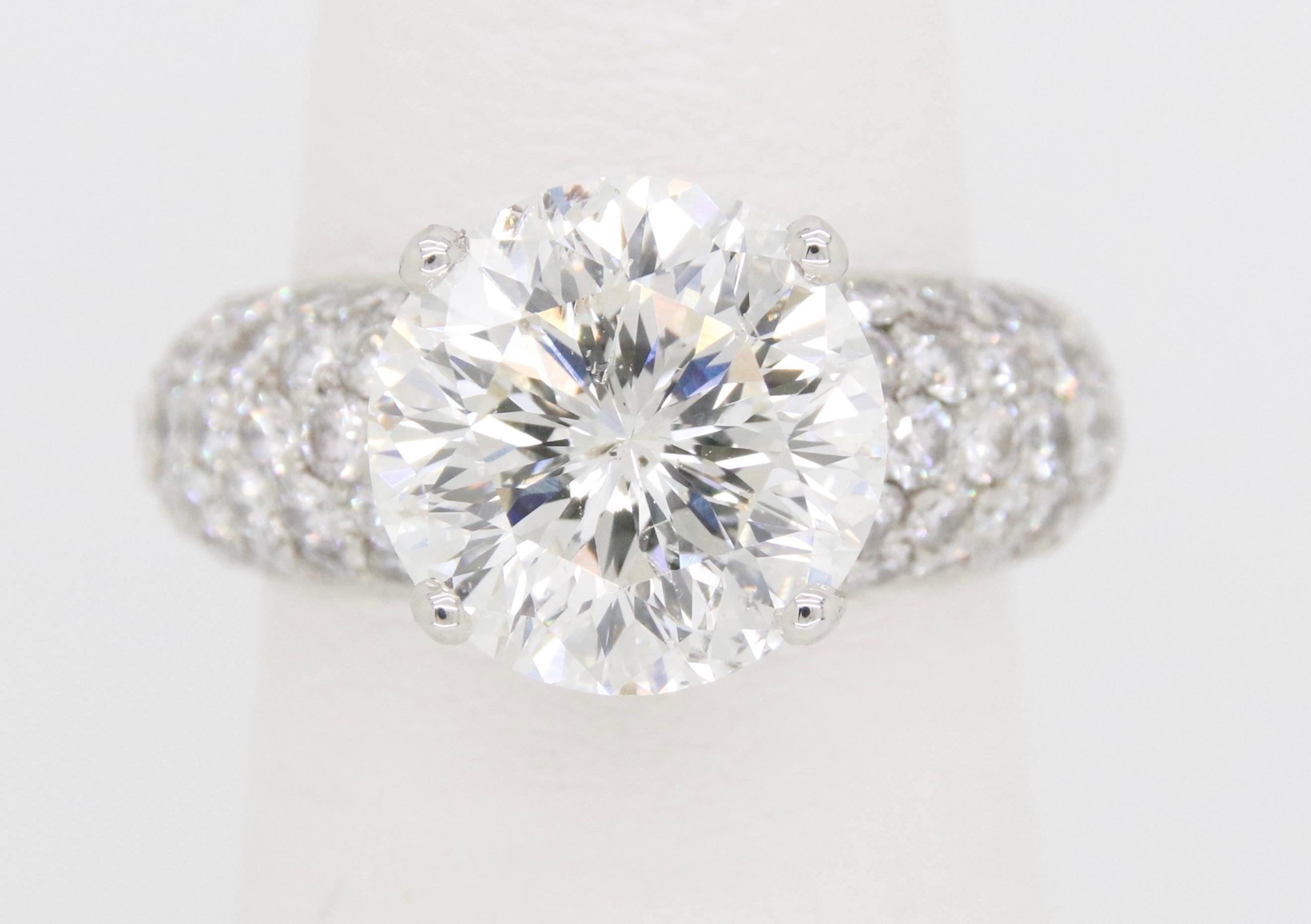 6,35CTW Diamantring aus Platin mit einem 4,55CT Star 129 Diamant in der Mitte 2