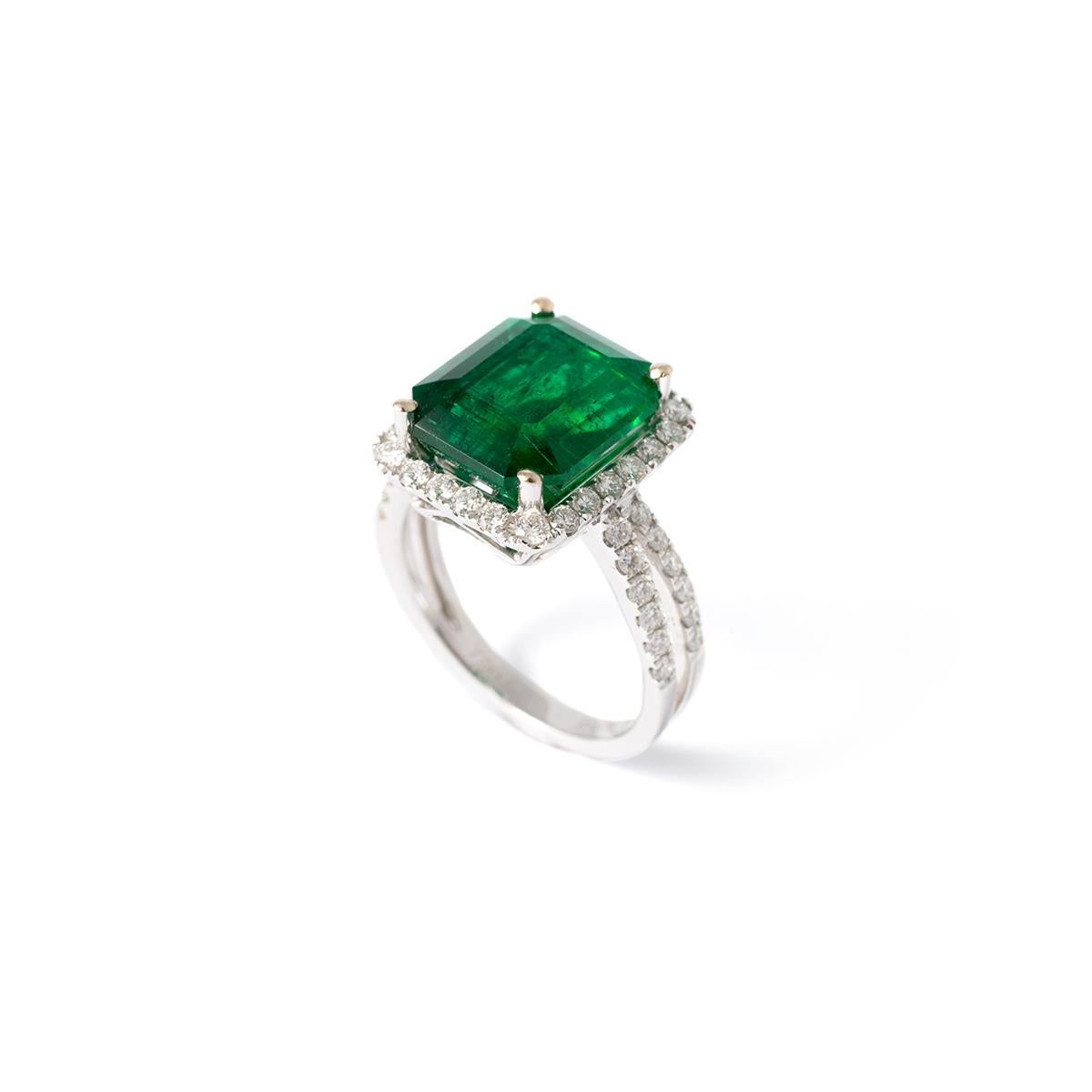 6,37 Karat Smaragd-Diamantring () 2
