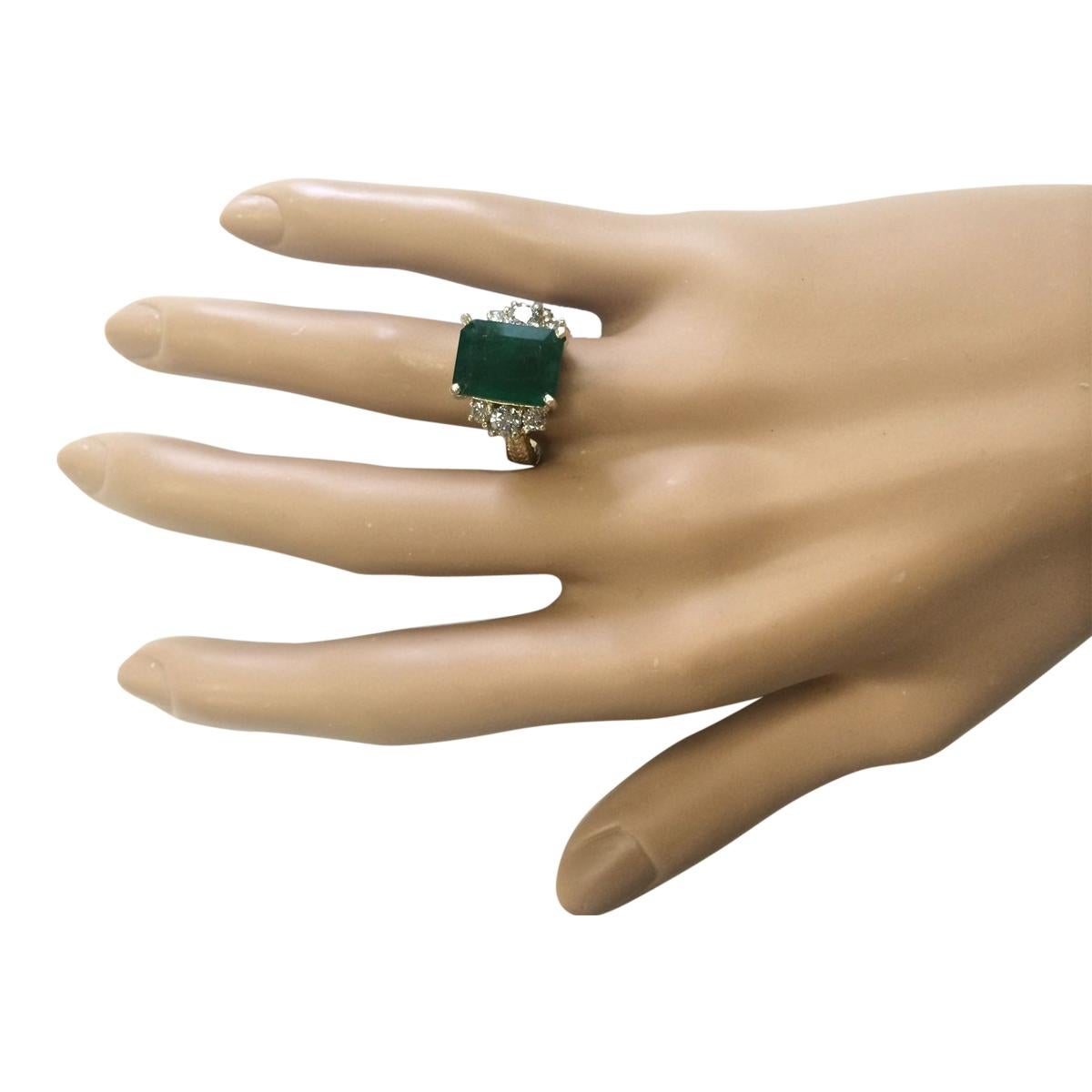Smaragd-Diamantring aus 14 Karat Gelbgold  (Smaragdschliff) im Angebot