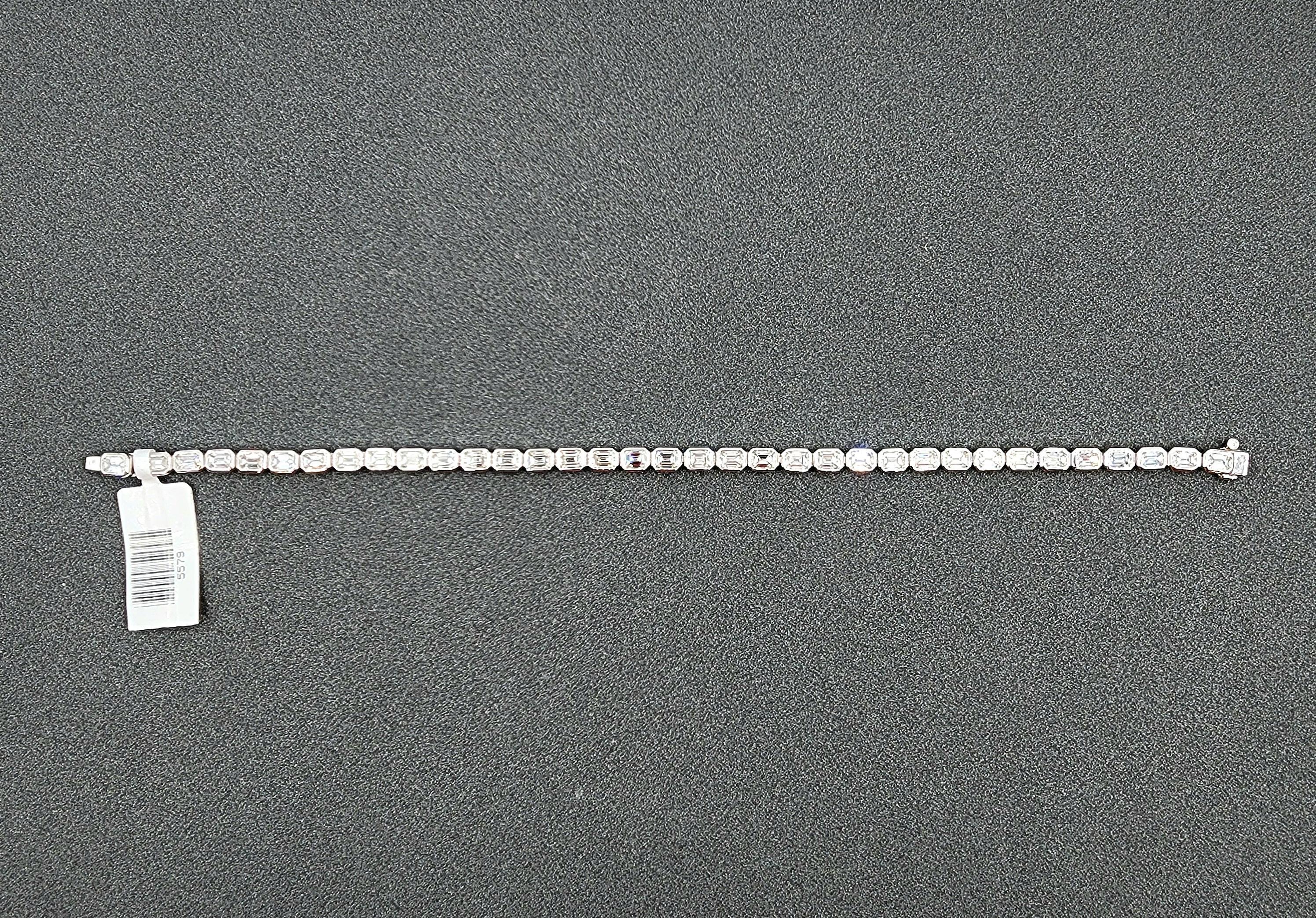 Women's or Men's 6.38 ct Emerald Cut East-West Bezel Set Tennis Bracelet For Sale
