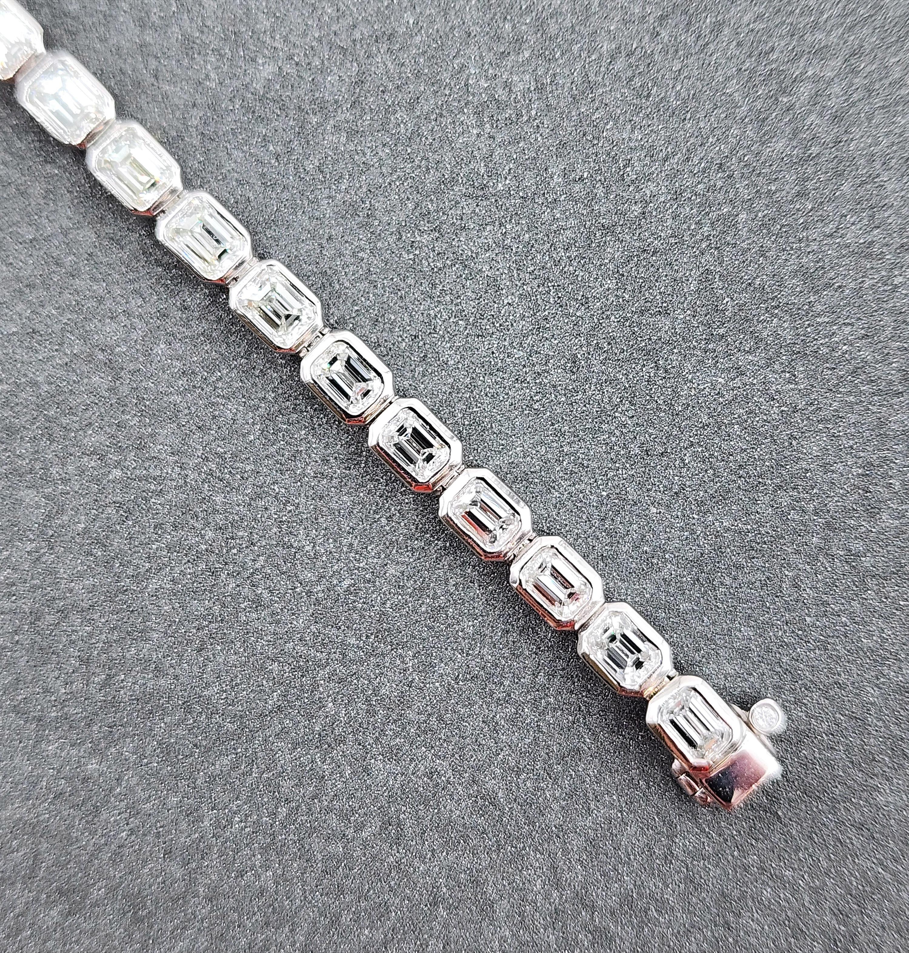 6.38 ct Emerald Cut East-West Bezel Set Tennis Bracelet For Sale 1