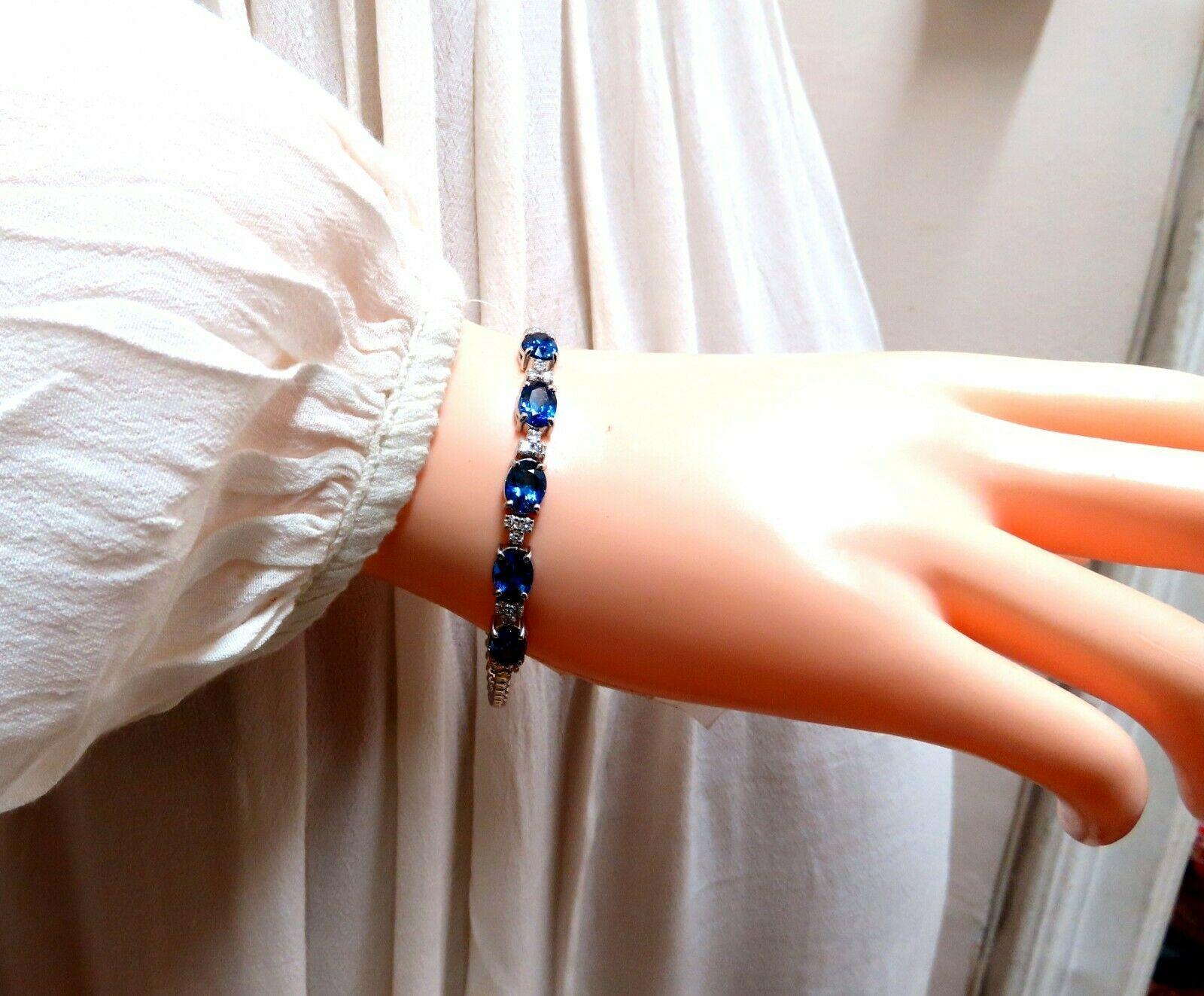 Round Cut 6.38 Carat Natural Vivid Royal Blue Round Sapphires Diamond Bracelet 14 Karat For Sale