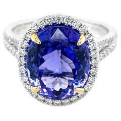 Anello da cocktail in oro bianco con tanzanite ovale e diamanti da 6.39 carati