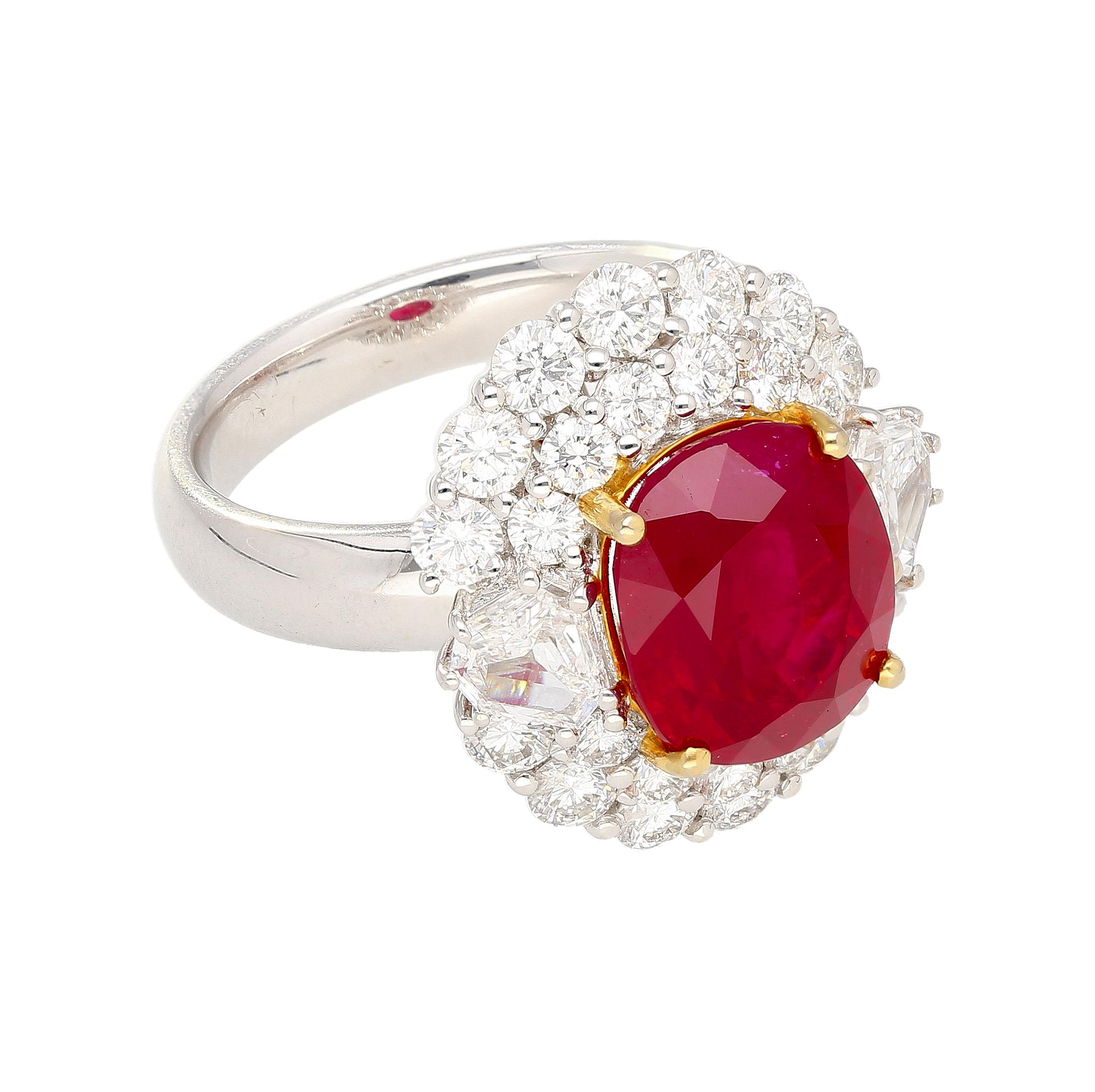 6,39 Karat Vivid Red 