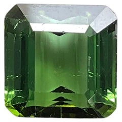 Pierre naturelle de 6.39 carats, tourmaline verte octogonale taillée à facettes de qualité supérieure