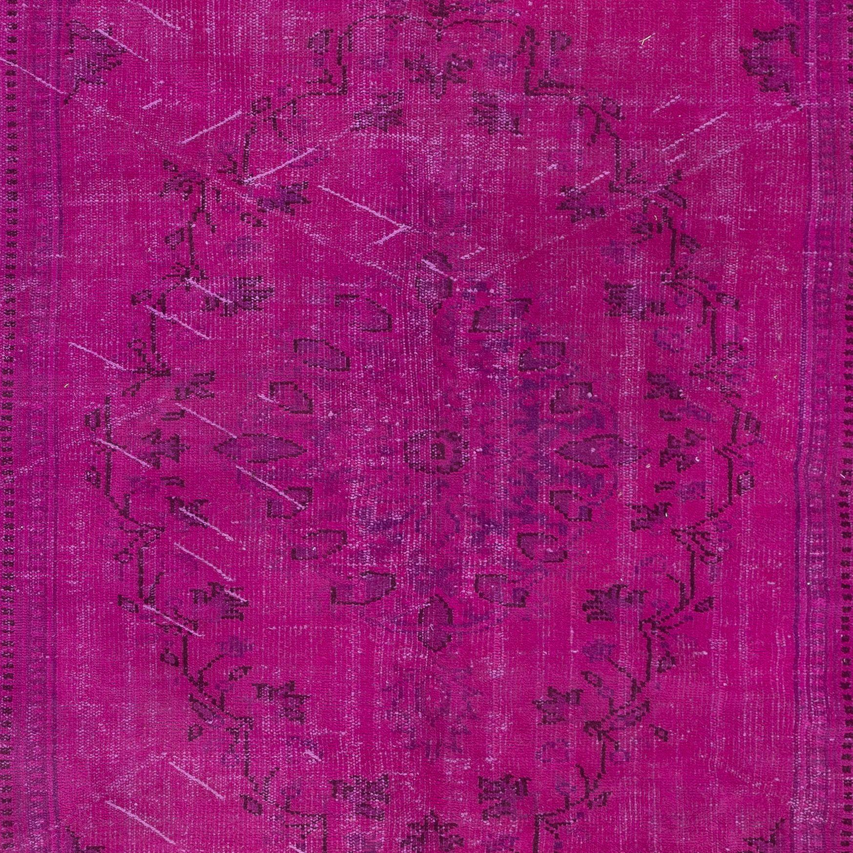 6.3x10 Ft Contemporary Area Rug in Pink & Light Purple, Handmade Turkish Carpet In Good Condition For Sale In Philadelphia, PA