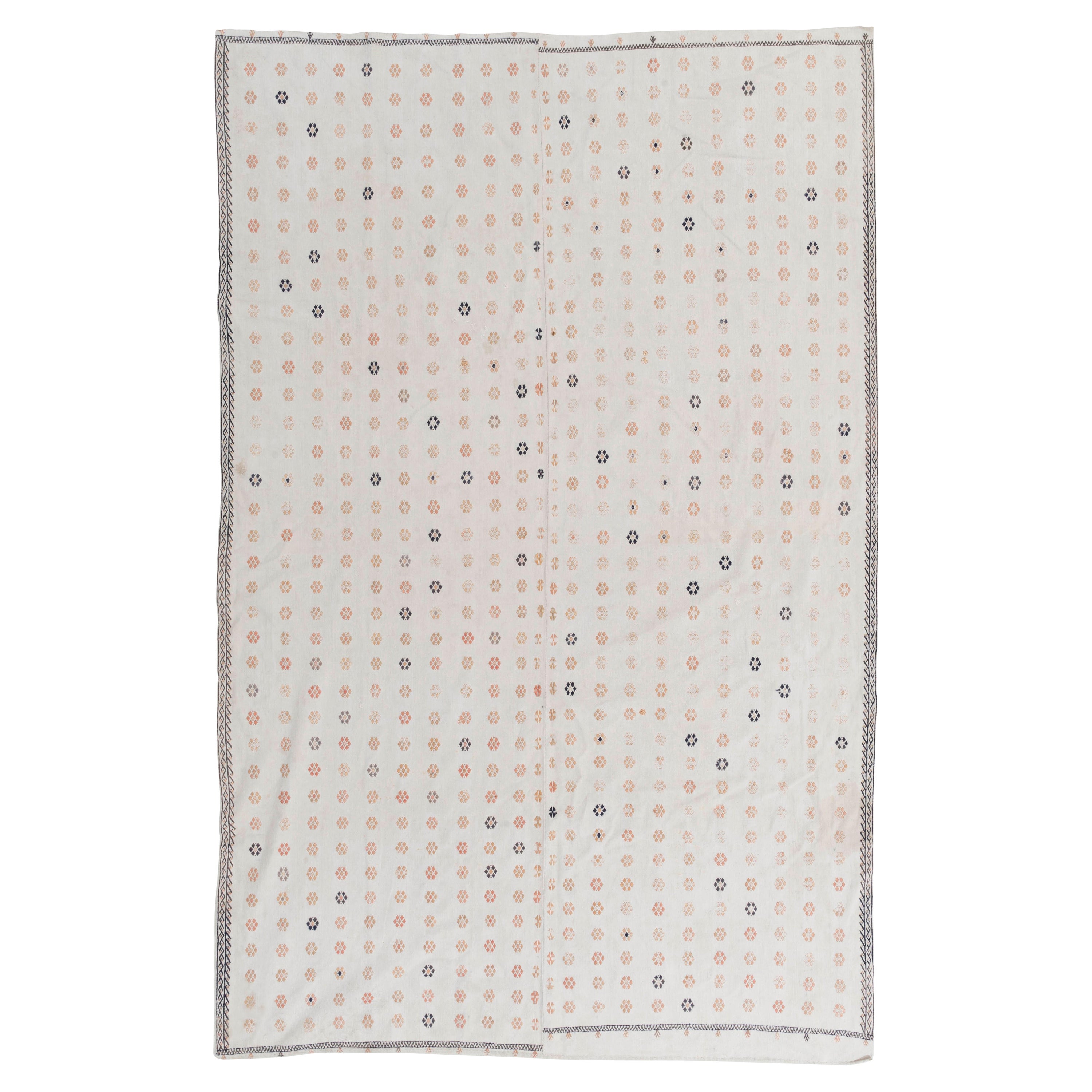 Kilim en coton tissé à la main de 6,3 x 10 m en crème. Tapis à armure plate à motifs floraux en vente