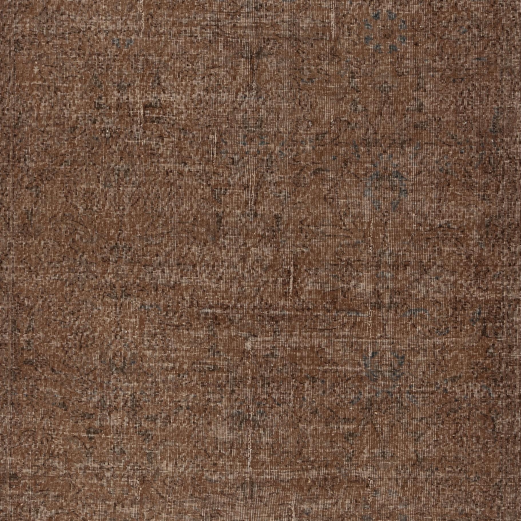 6.3x10.2 Ft Handgefertigter türkischer Teppich. Brauner, rotgefärbter Vintage-Teppich für das Wohnzimmer (Türkisch) im Angebot