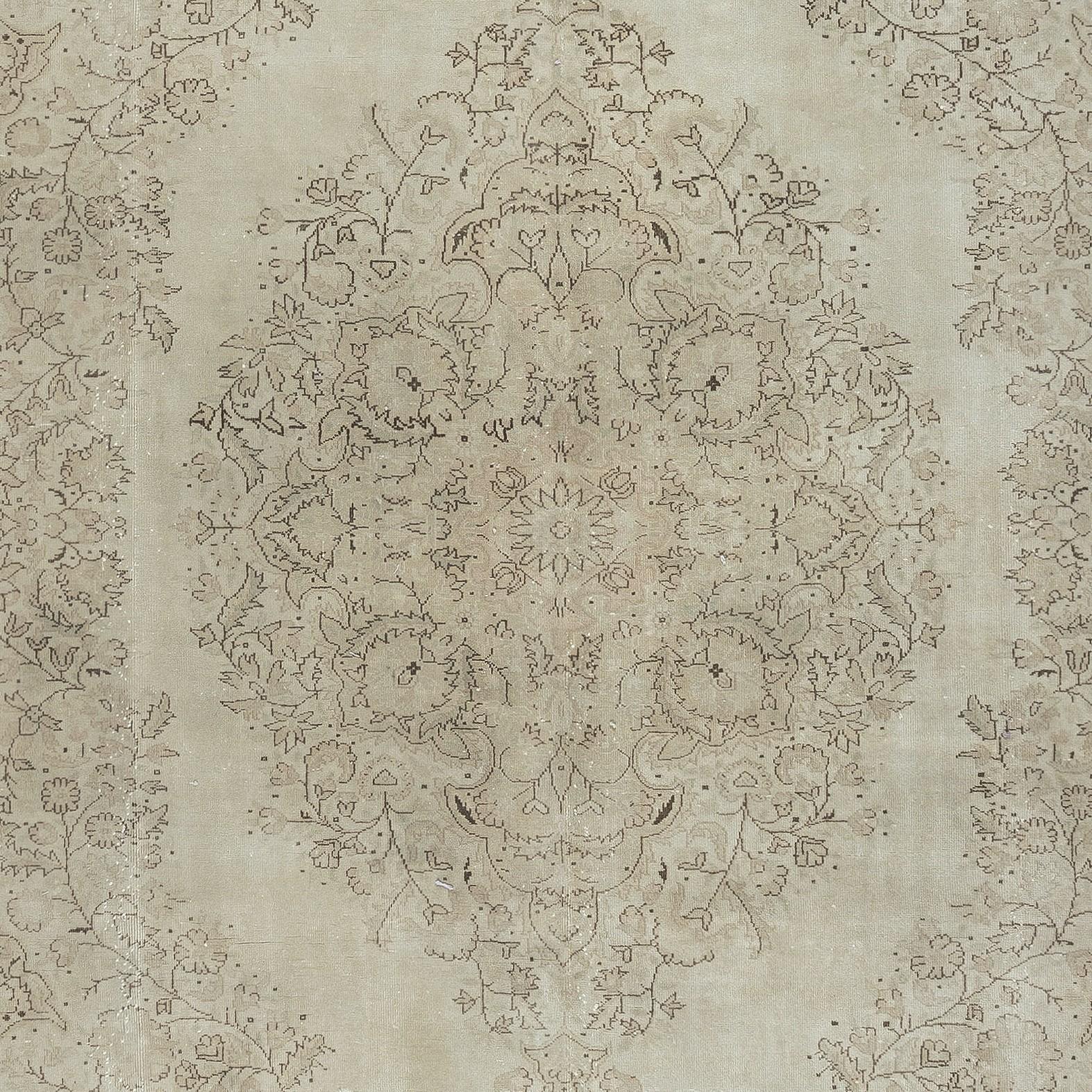 Annodato a mano 6.3x10.2 Ft Tappeto beige fatto a mano unico nel suo genere, tappeto turco vintage sbiadito dal sole in vendita
