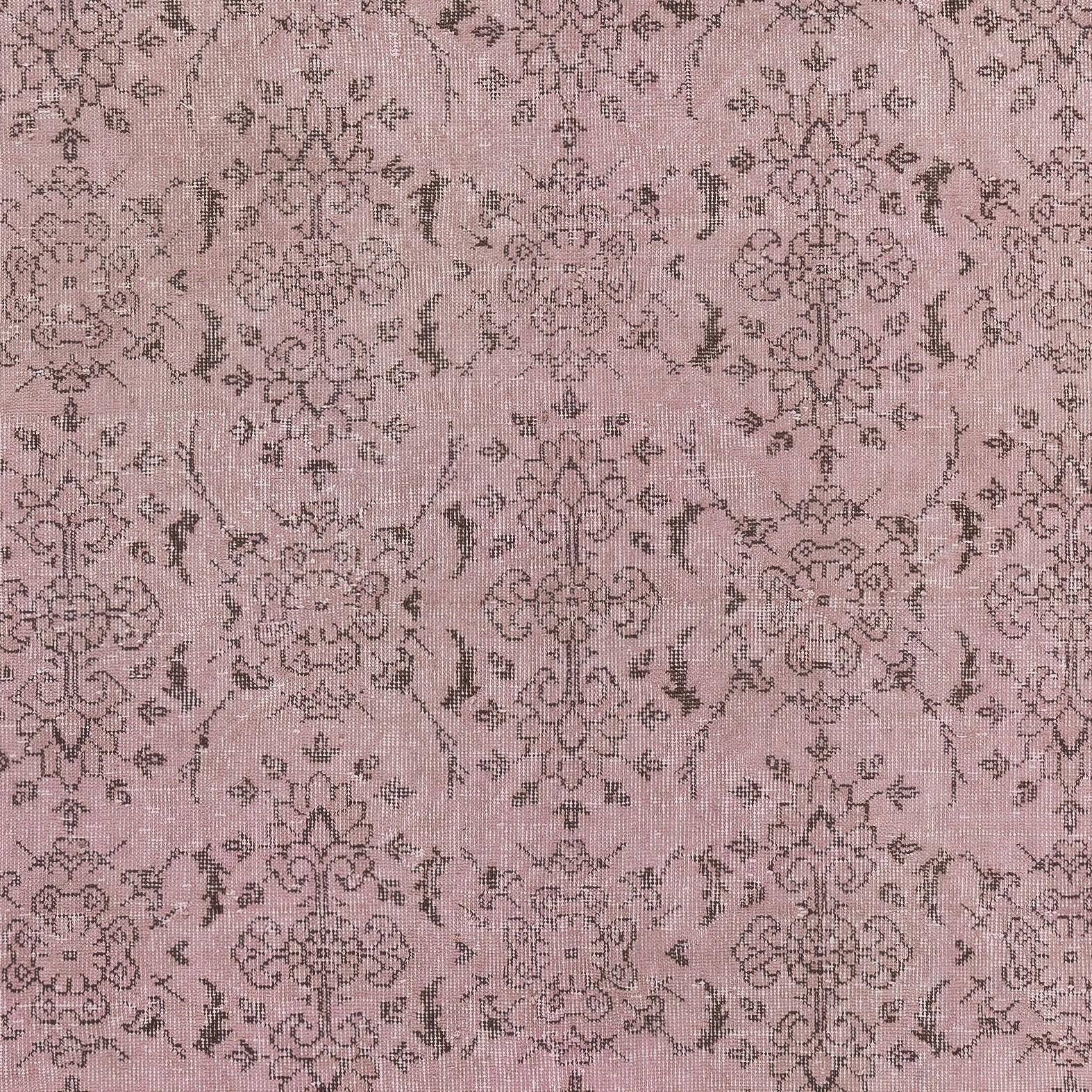 Noué à la main 6.3x10.3 ft Tapis de sol turc vintage teinté en rose pour les intérieurs modernes en vente