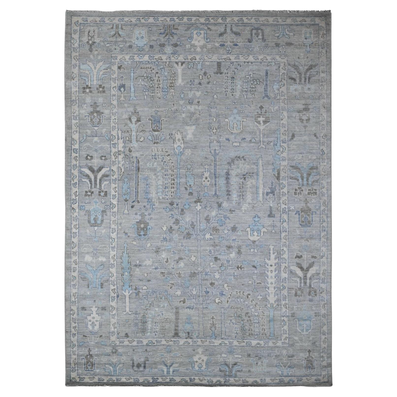 6'3 "x8'10" Tapis d'Orient gris Afghan Angora Oushak avec Cypress Tree Design en vente
