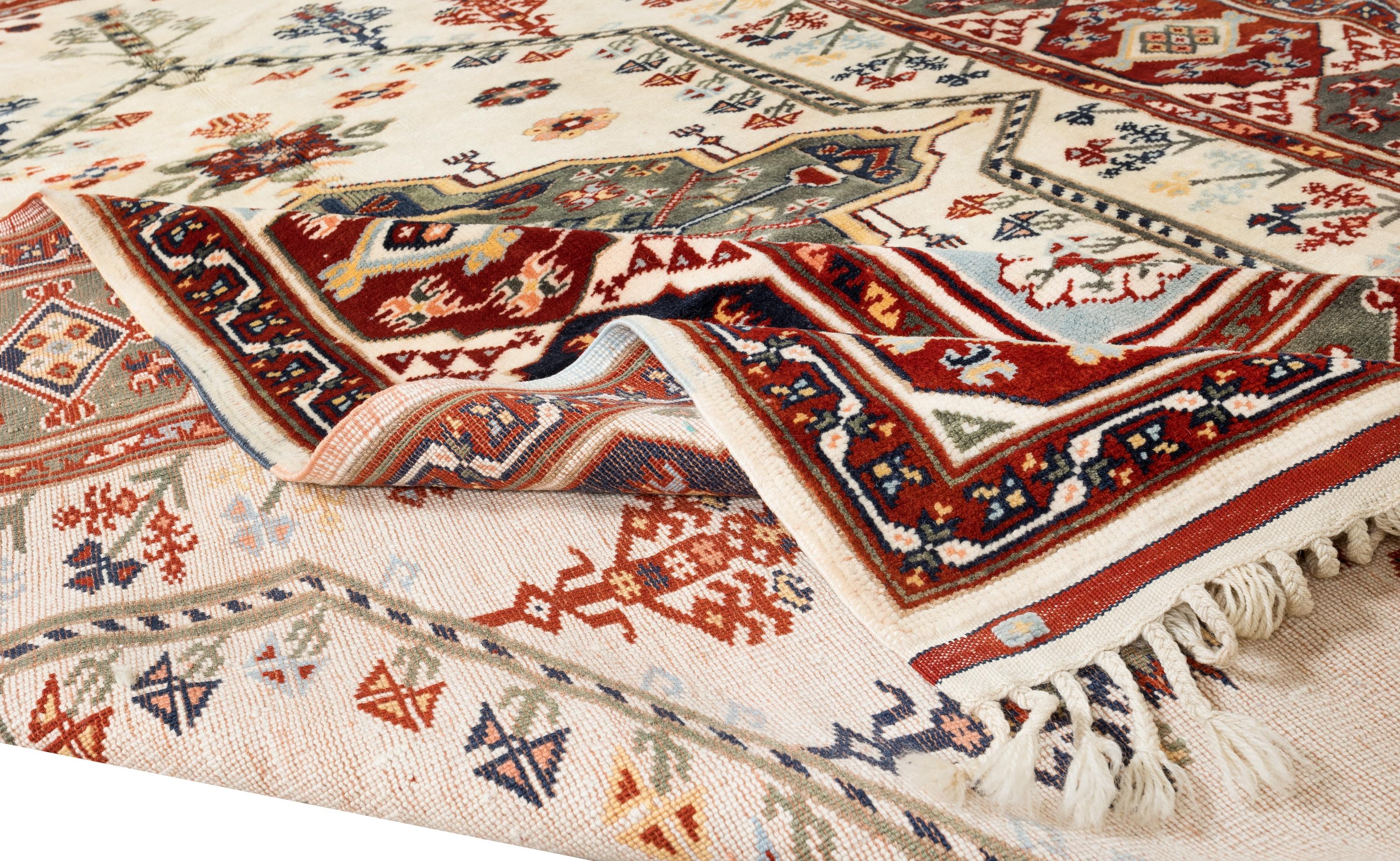 Moderne 6.3x8.2 Ft Modern Modern Area Rug, noué à la main, entièrement en laine et teintures naturelles en vente
