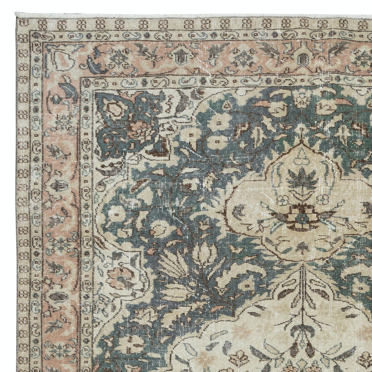 Turc 6.3x8.5 Ft One of a Kind Handmade Vintage Area Rug, Traditional Turkish Carpet (tapis turc traditionnel) en vente