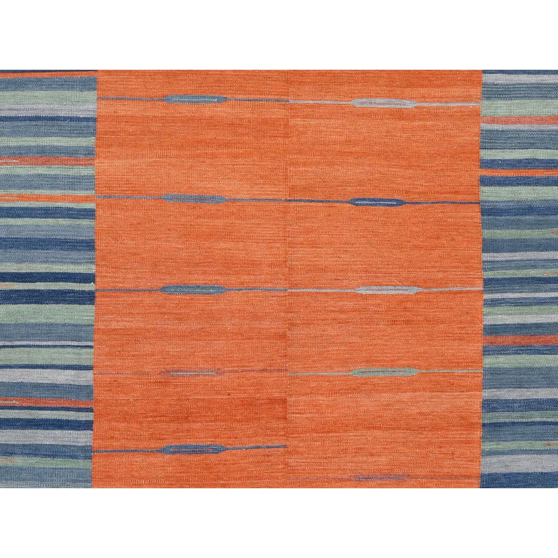 Dies ist eine wirklich echte one-of-a-kind Hand gewebt Sunburst und Streifen Design flach weben Kilim organische Wolle Reversible Oriental Rug. Es wurde monatelang in jahrhundertealten Webtechniken von erfahrenen Kunsthandwerkern gewebt.
Primäre