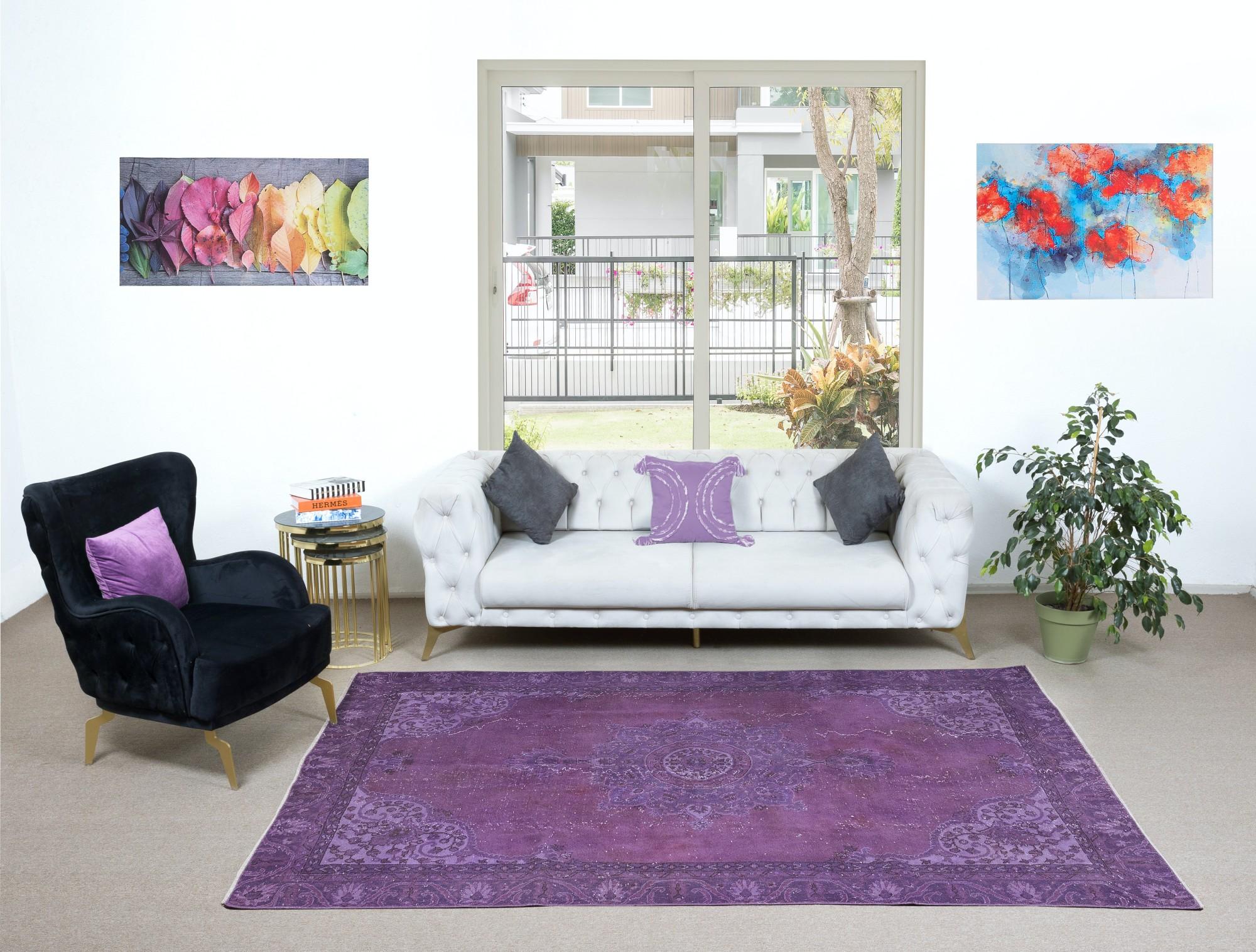 Fantastischer handgefertigter türkischer Teppich 6.3x9,4 Ft mit Medaillon-Design und lila Feld (Handgeknüpft) im Angebot