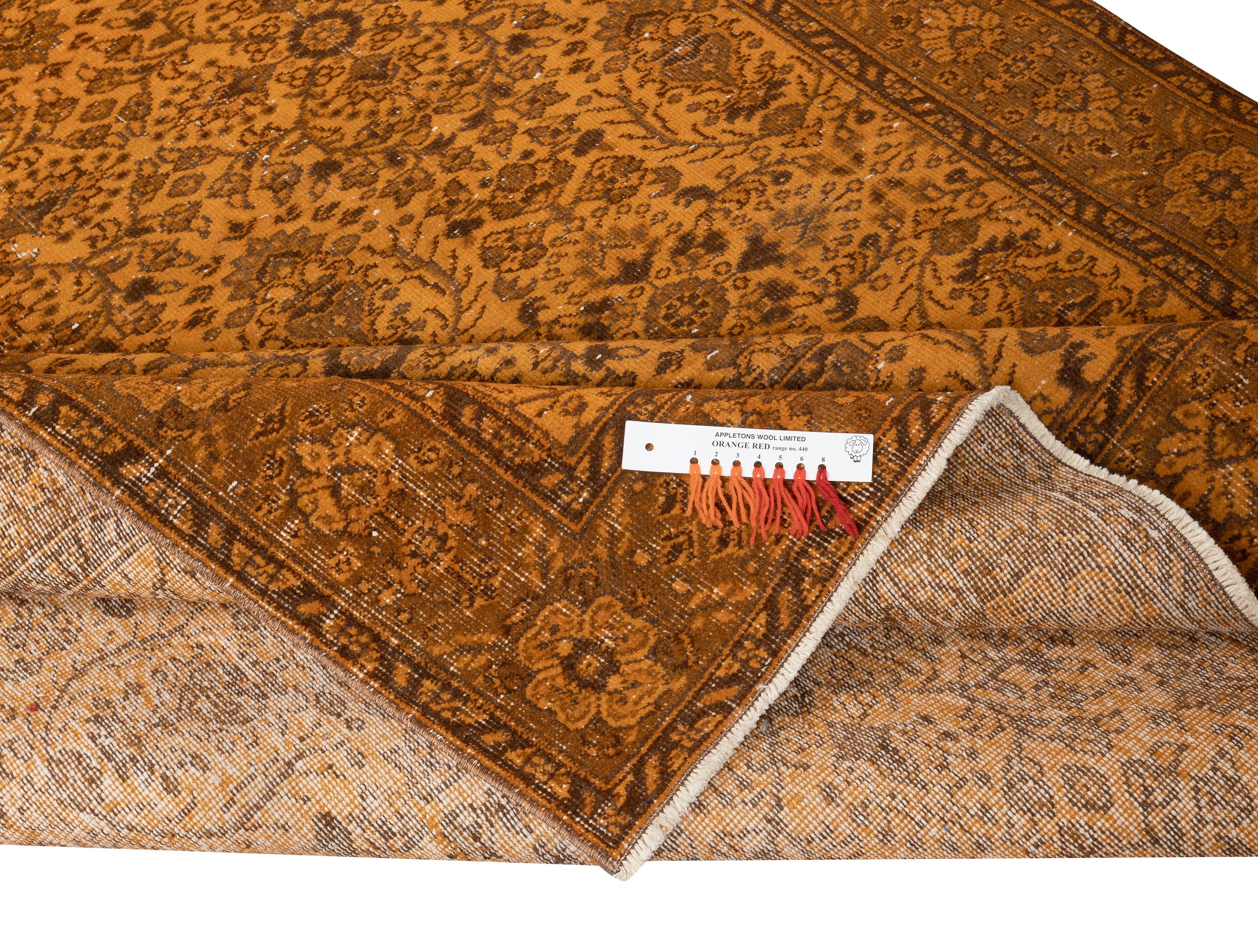 Moderno Tappeto vintage fatto a mano 6.3x9.5 Ft sovratinto in arancione per interni moderni in vendita