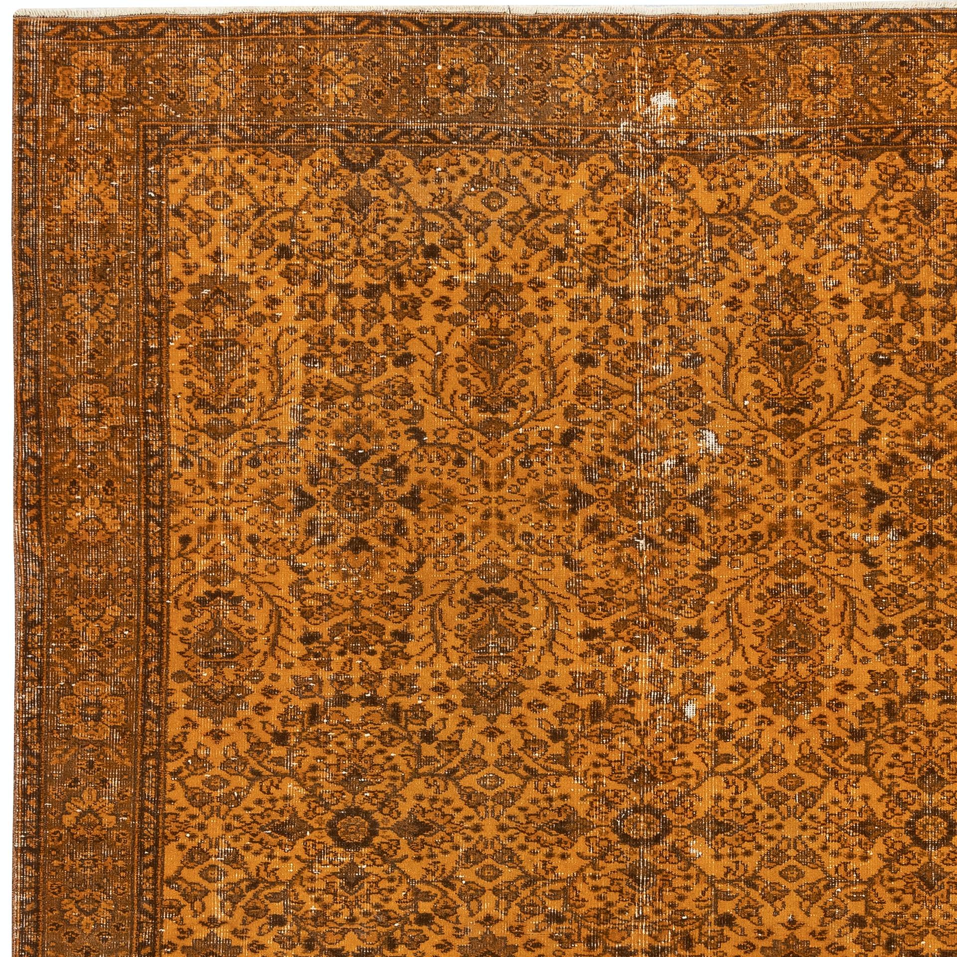 Annodato a mano Tappeto vintage fatto a mano 6.3x9.5 Ft sovratinto in arancione per interni moderni in vendita