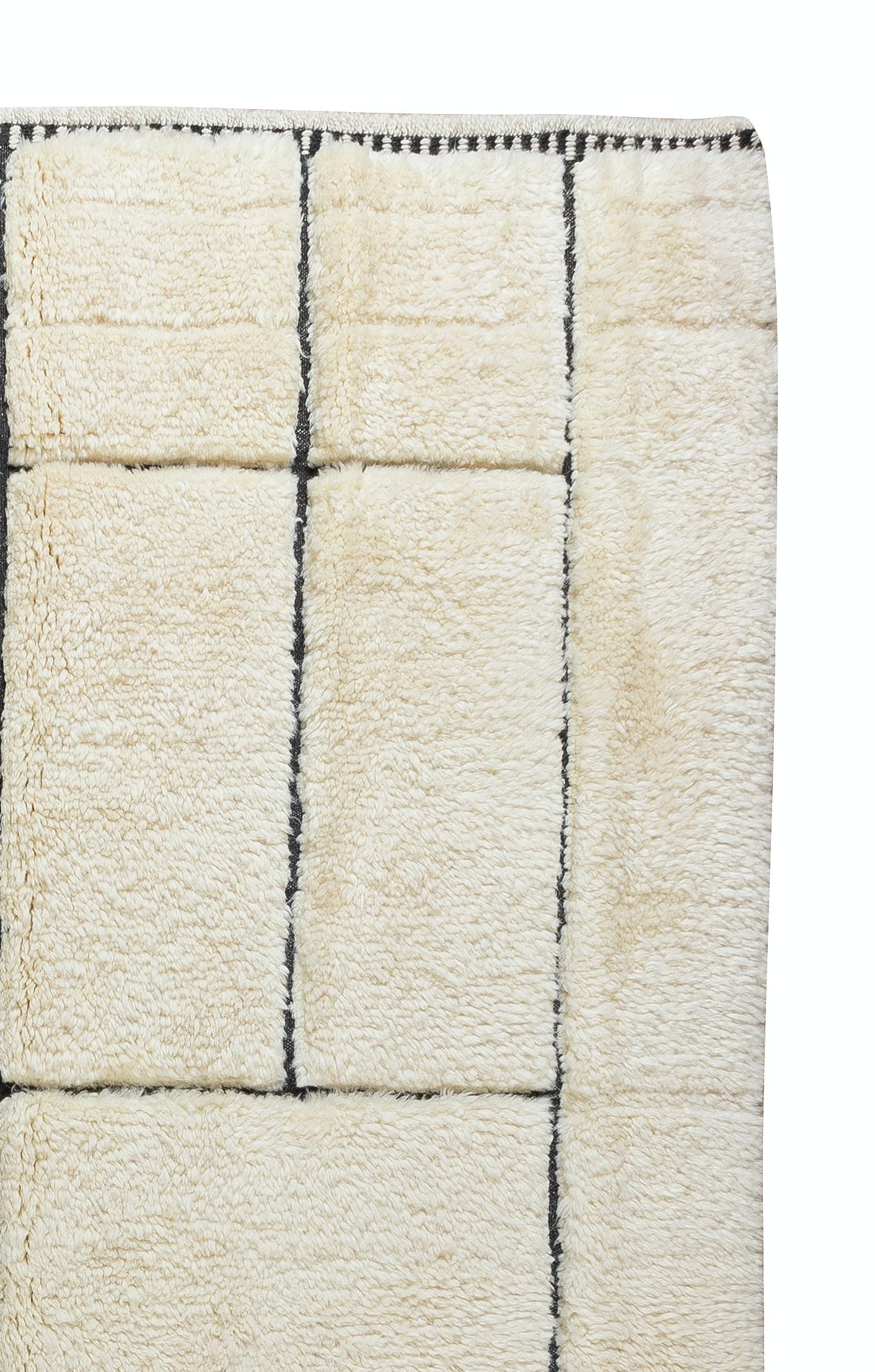 Hand-Knotted Modern Moroccan Rug, 100% Soft, Cozy Natural Wool. Custom Options Available  For Sale