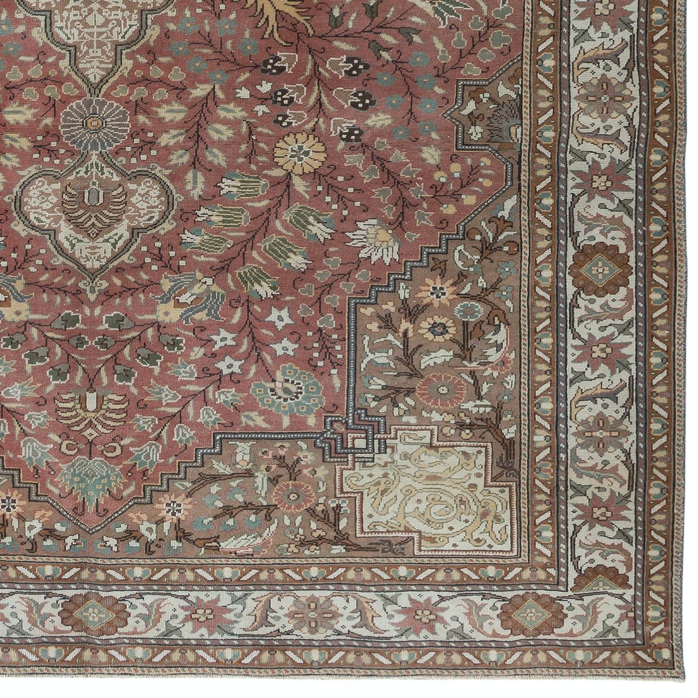 Metà XX secolo Tappeto Vintage Turkish Kysari 6.3x9.7 Ft. Tappeto orientale classico, fine e senza tempo in vendita