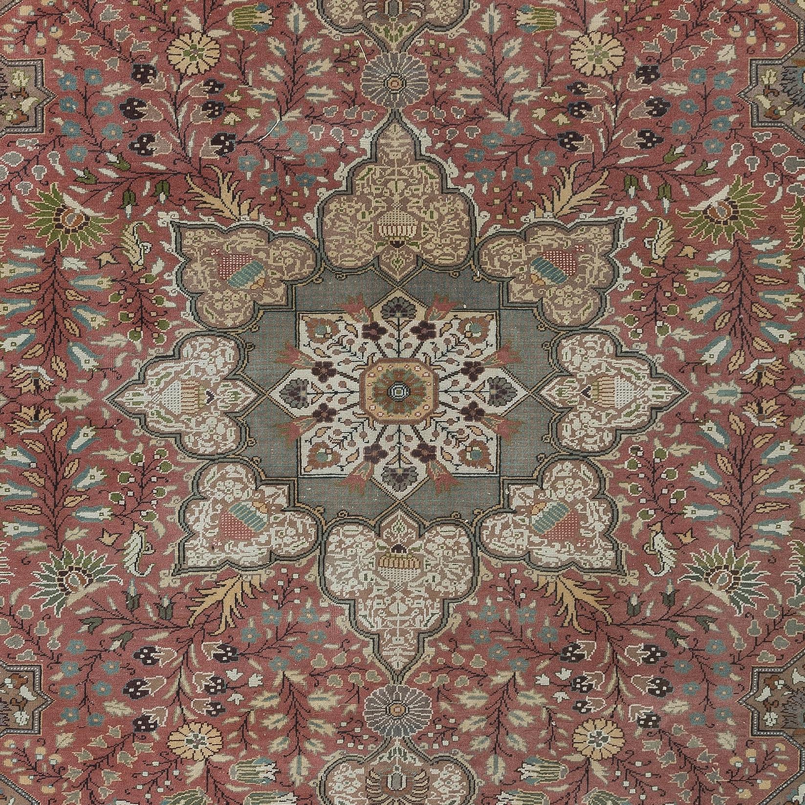 Lana Tappeto Vintage Turkish Kysari 6.3x9.7 Ft. Tappeto orientale classico, fine e senza tempo in vendita