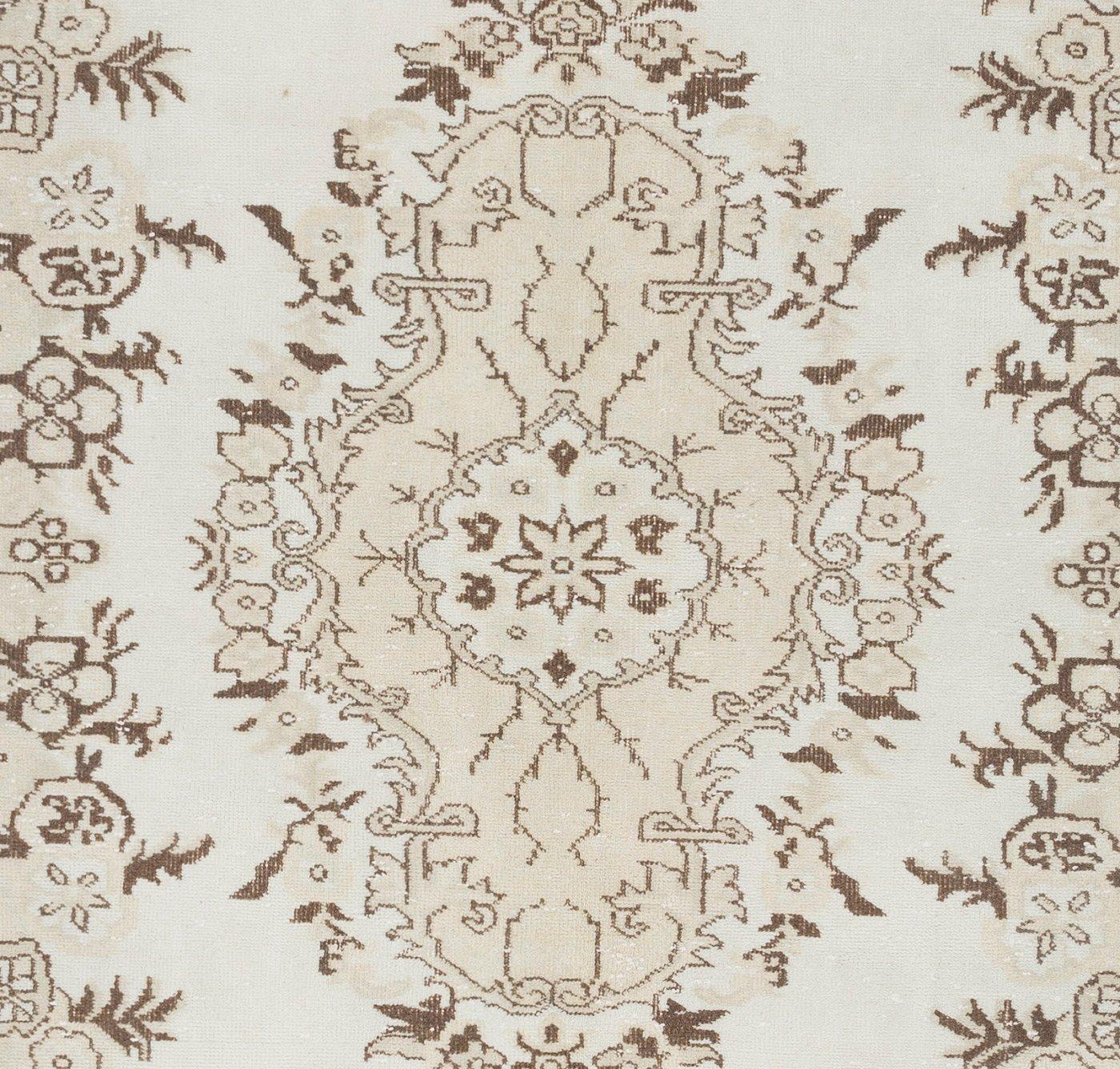 Anatolischer Oushak-Teppich, handgefertigt, mit Medaillonmuster, 3,66 x 4,66 m, Vintage (Handgewebt) im Angebot