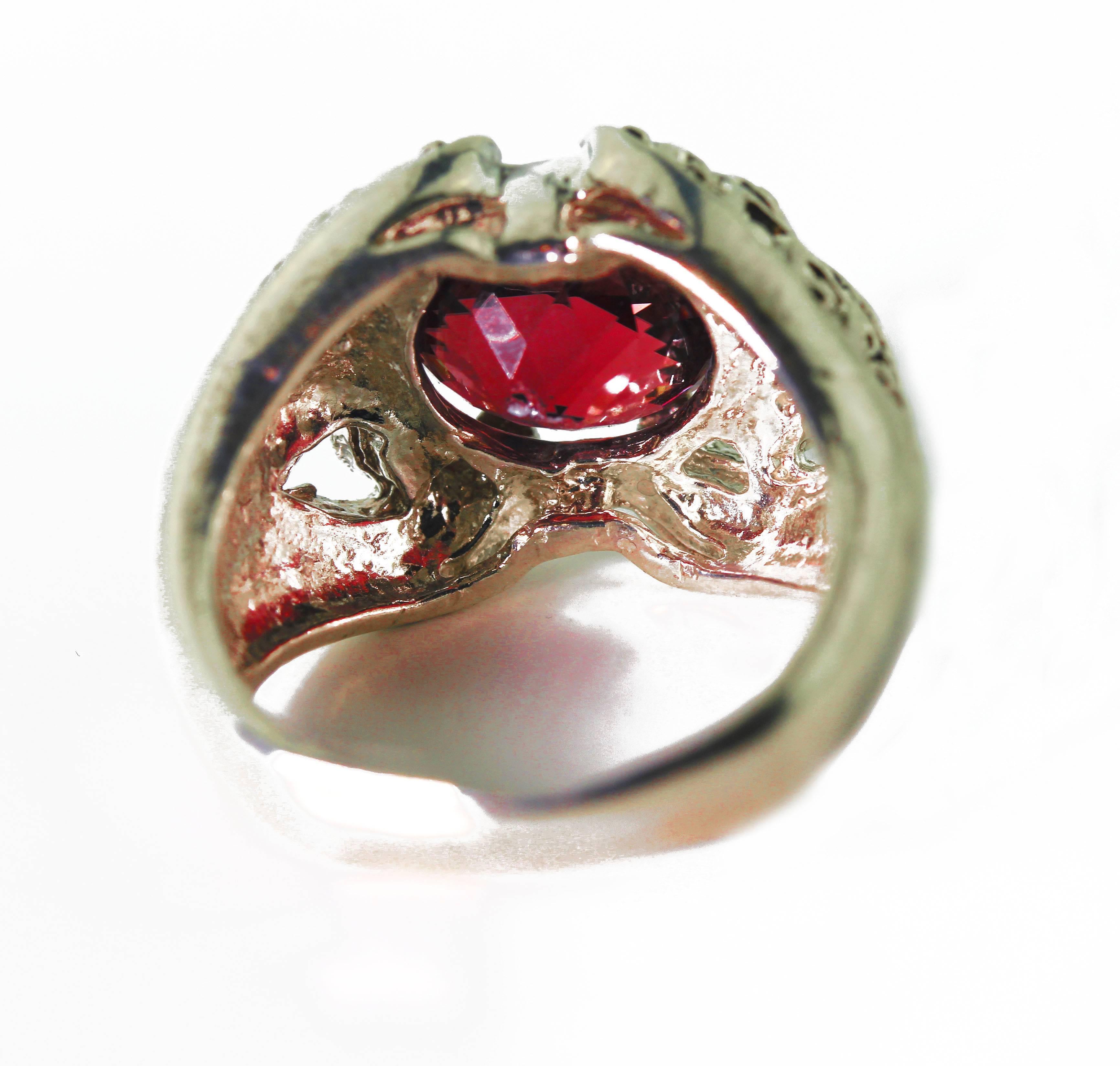 Einzigartiger 6,4 Karat roter Zirkon-Sterlingsilber-Ring mit Brillanten, Tag/Abendring (Ovalschliff) im Angebot