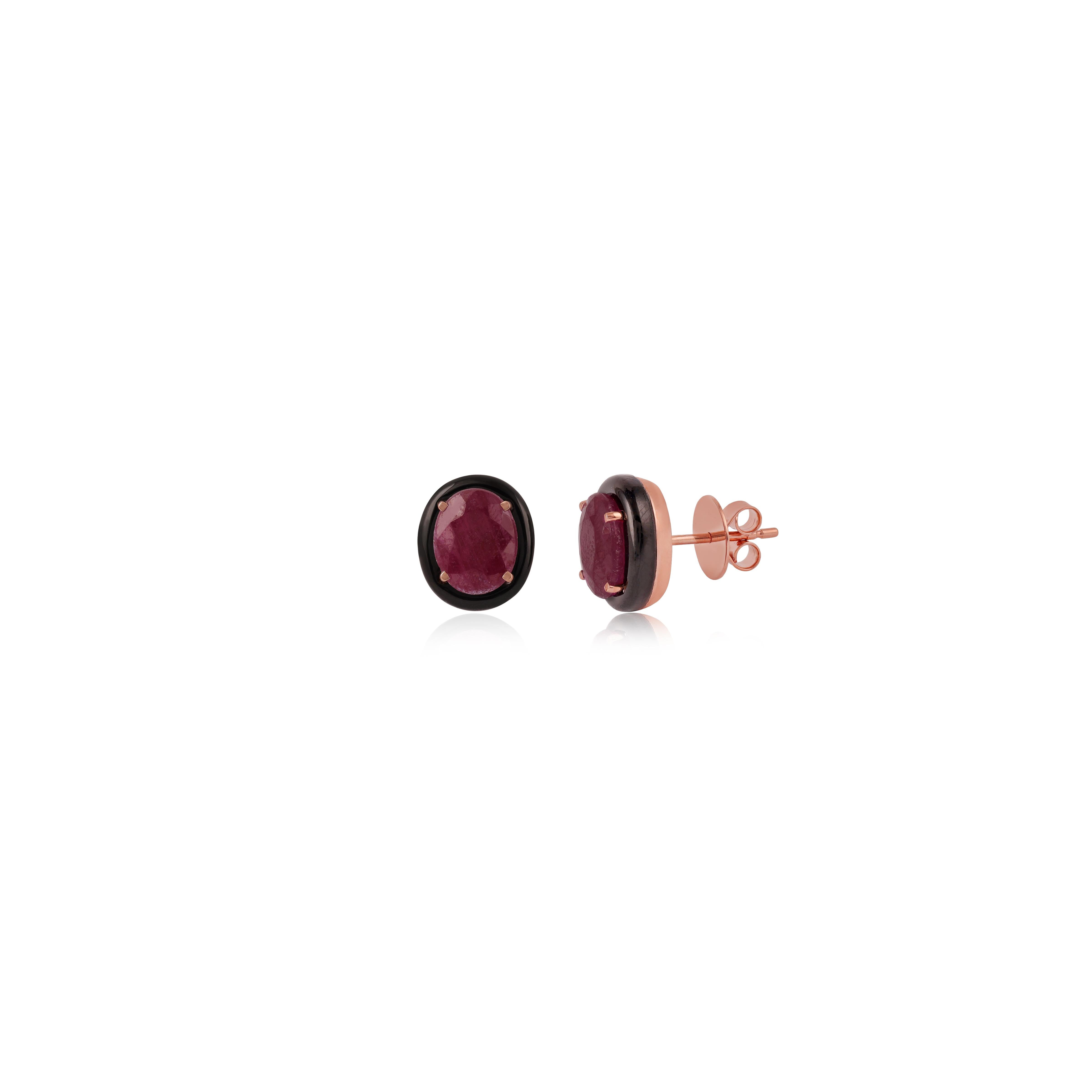 Modernist 6.40 Carat Burma Natural Ruby & Black Onyx Earring Studs in 18k Solid Rose Gold For Sale