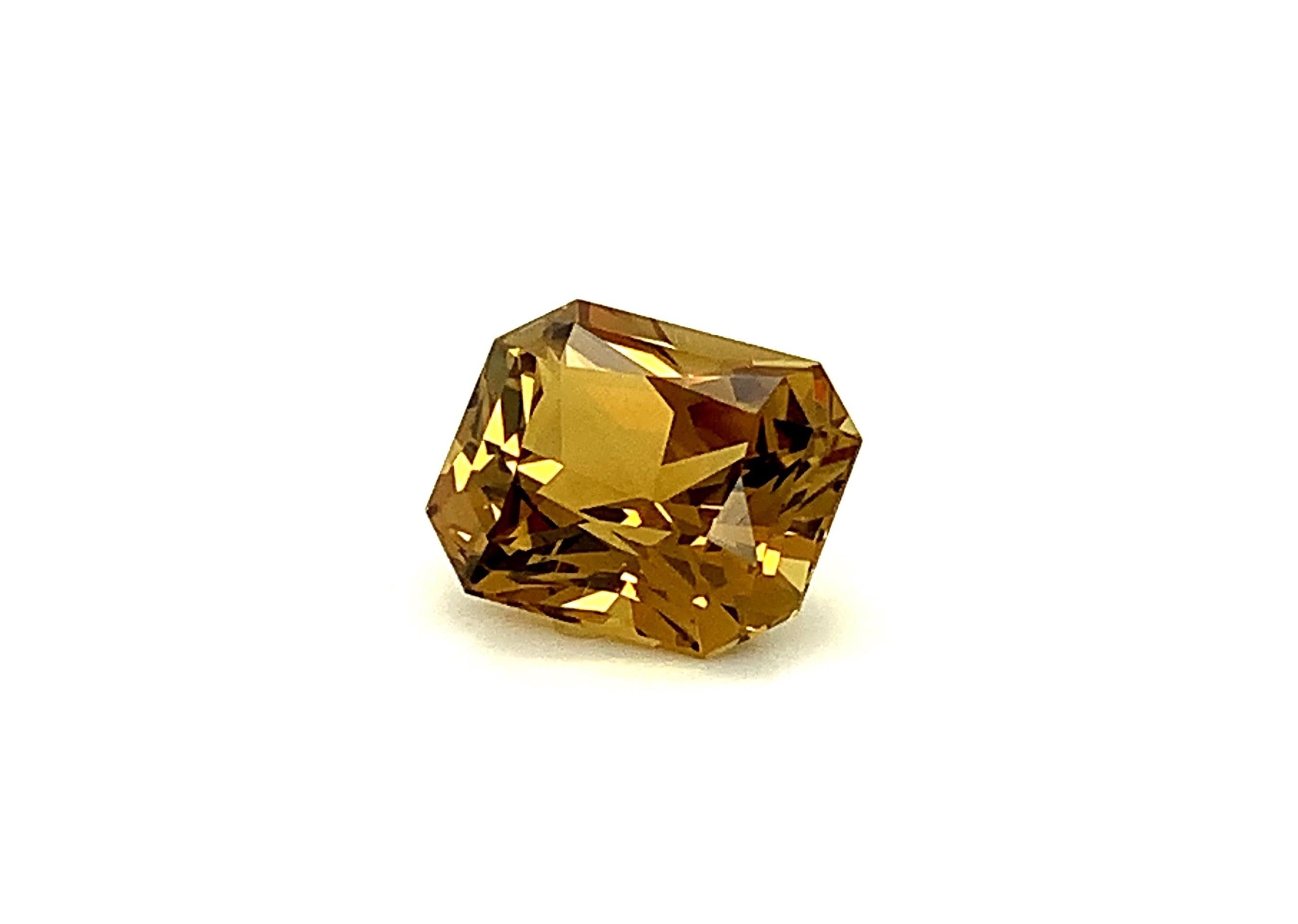 6.40 Carat Octagon Cut Golden Zircon, Unset Loose Gemstone For Sale 2