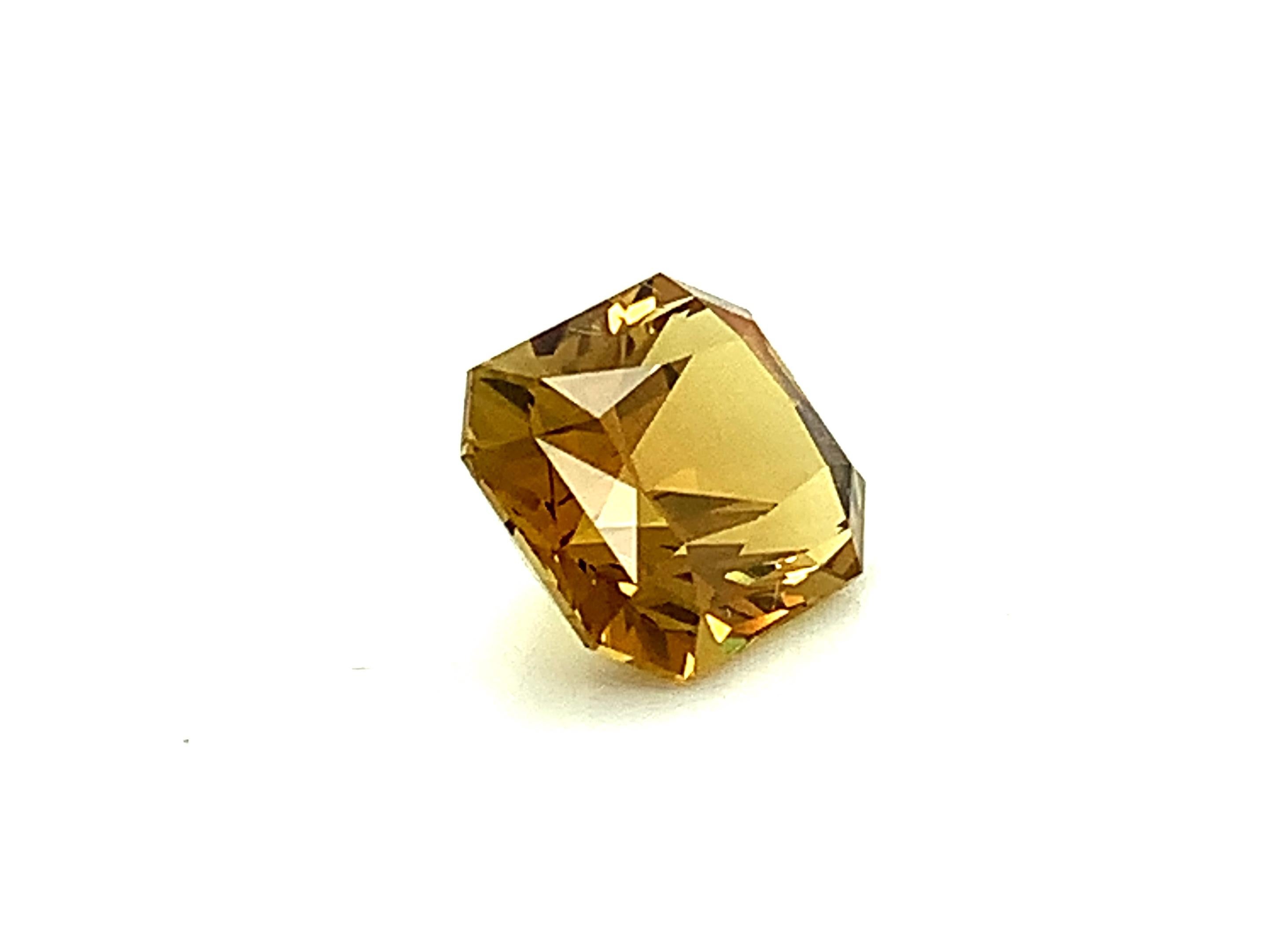 6.40 Carat Octagon Cut Golden Zircon, Unset Loose Gemstone For Sale 1