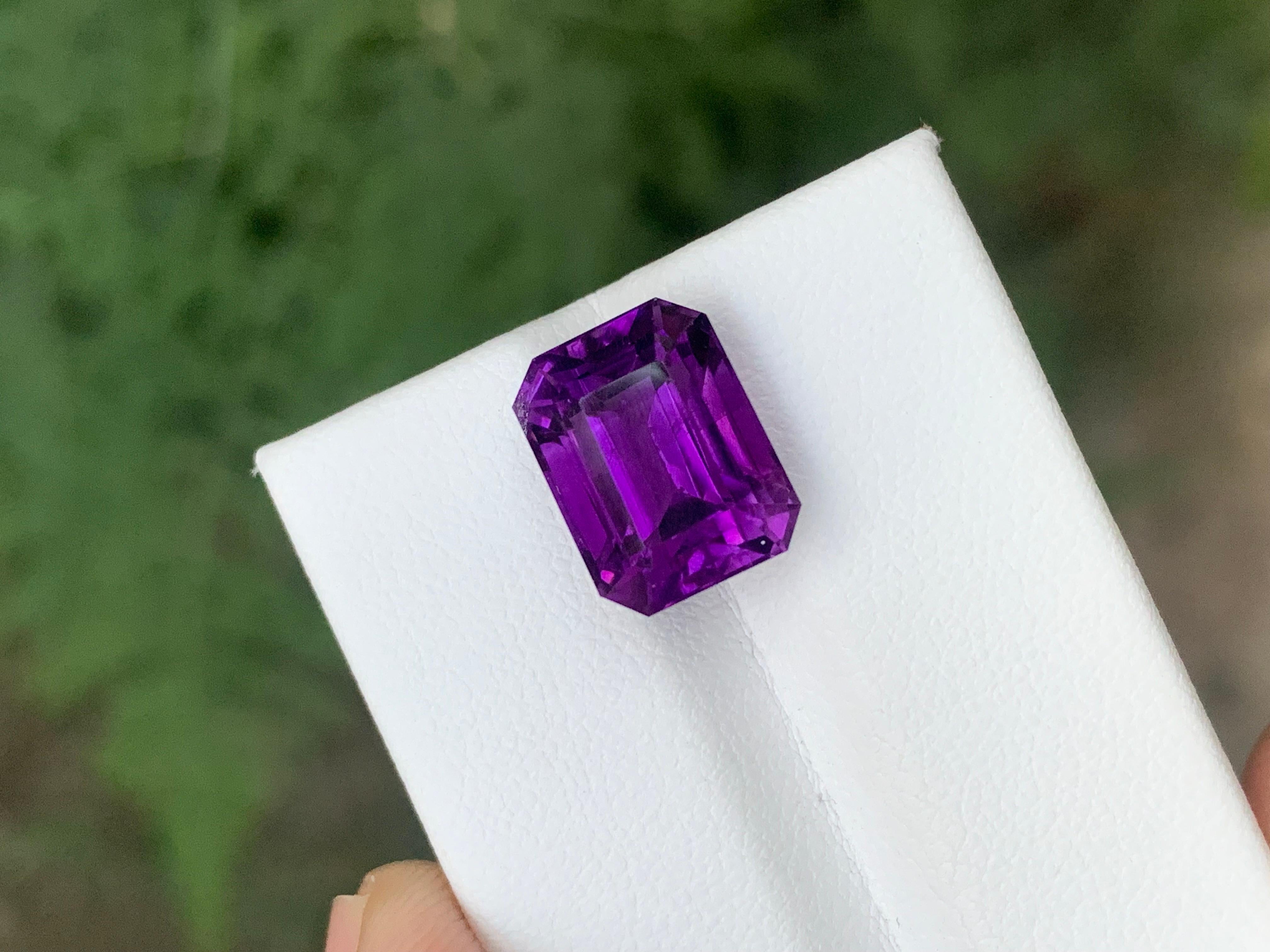 6.40 Carat Natural Loose Amethyst Emerald Shape Gemstone From Brazil For Sale 4