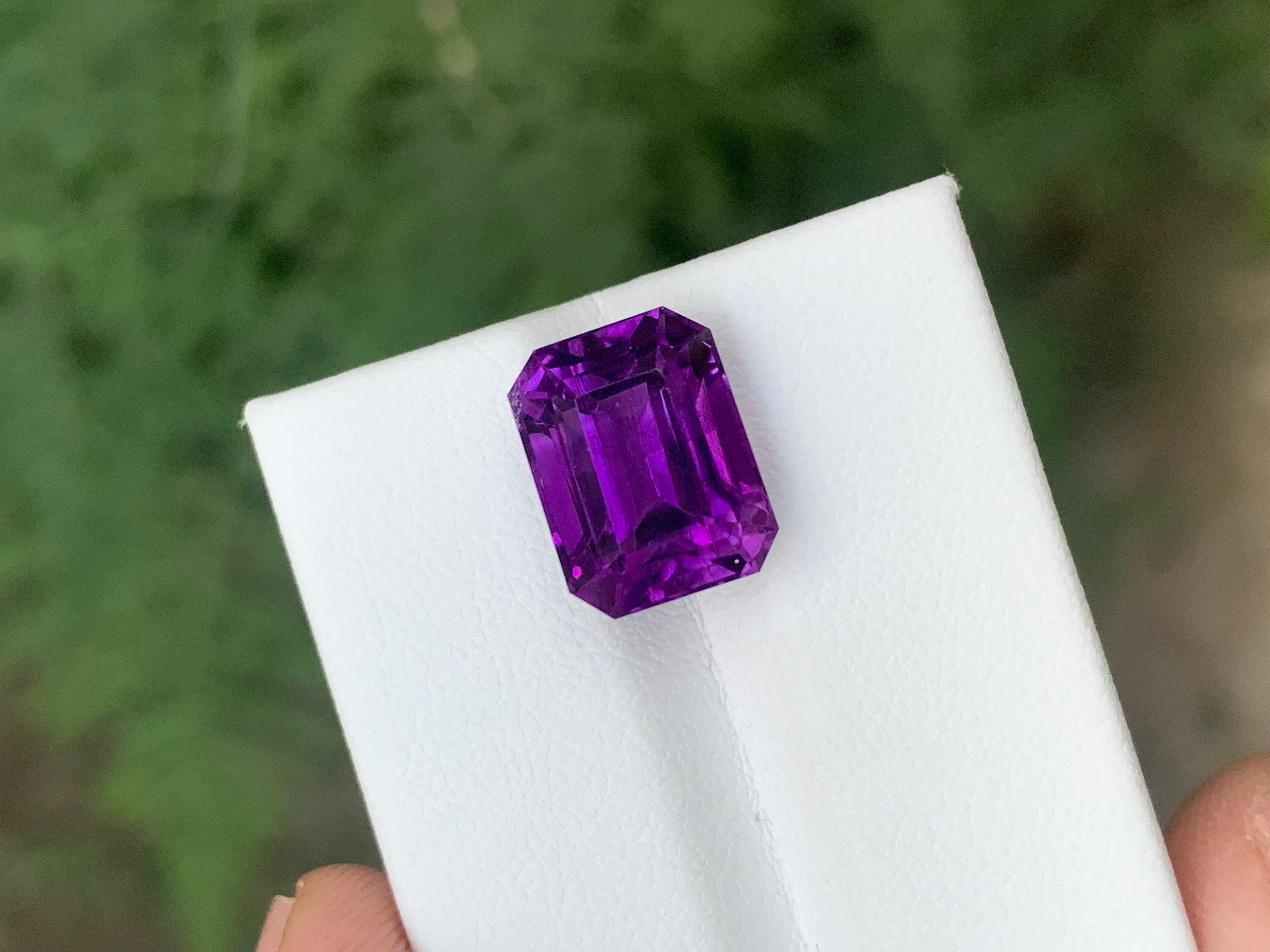 6.40 Carat Natural Loose Amethyst Emerald Shape Gemstone From Brazil For Sale 7