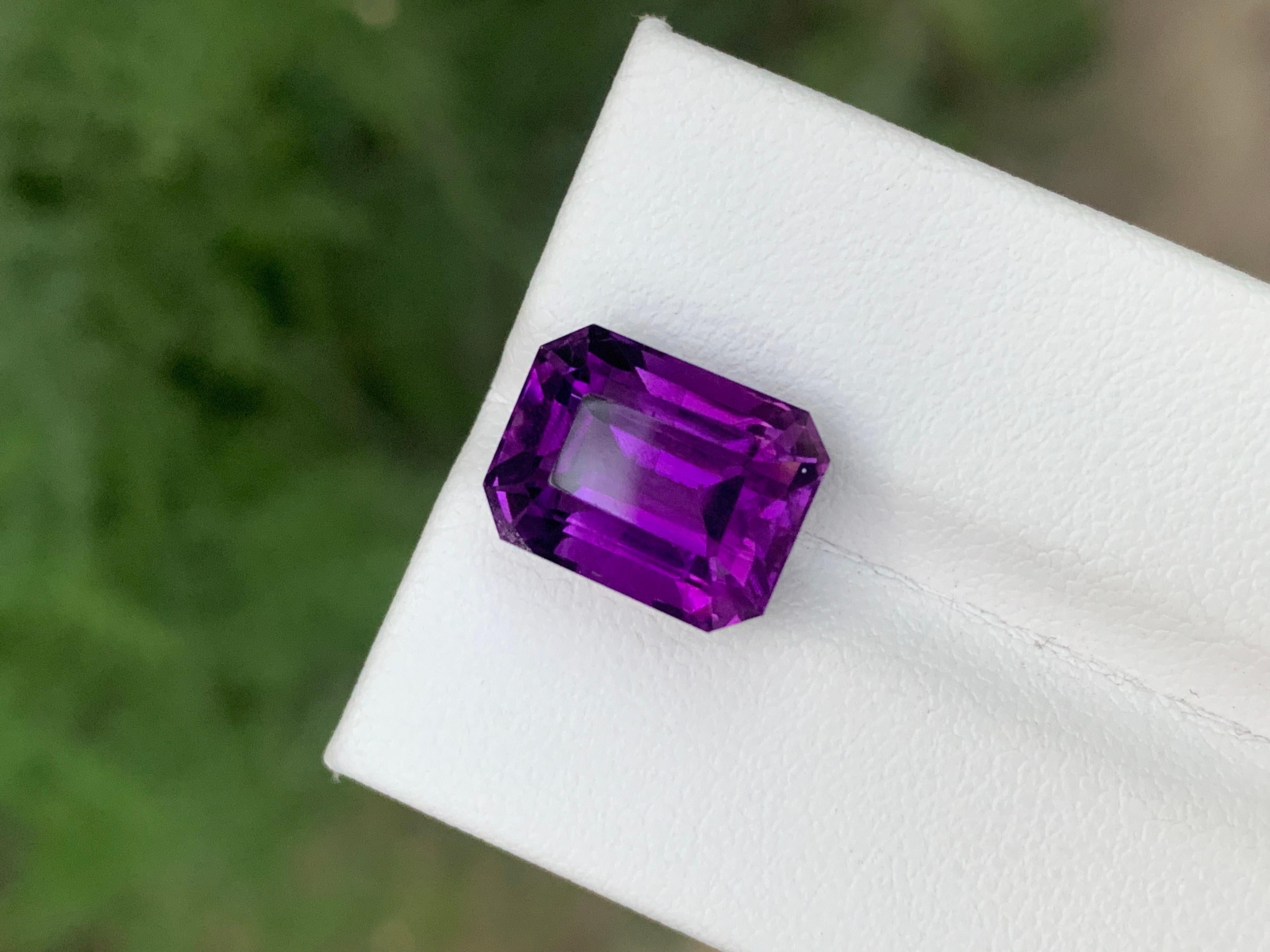 6.40 Carat Natural Loose Amethyst Emerald Shape Gemstone From Brazil For Sale 1